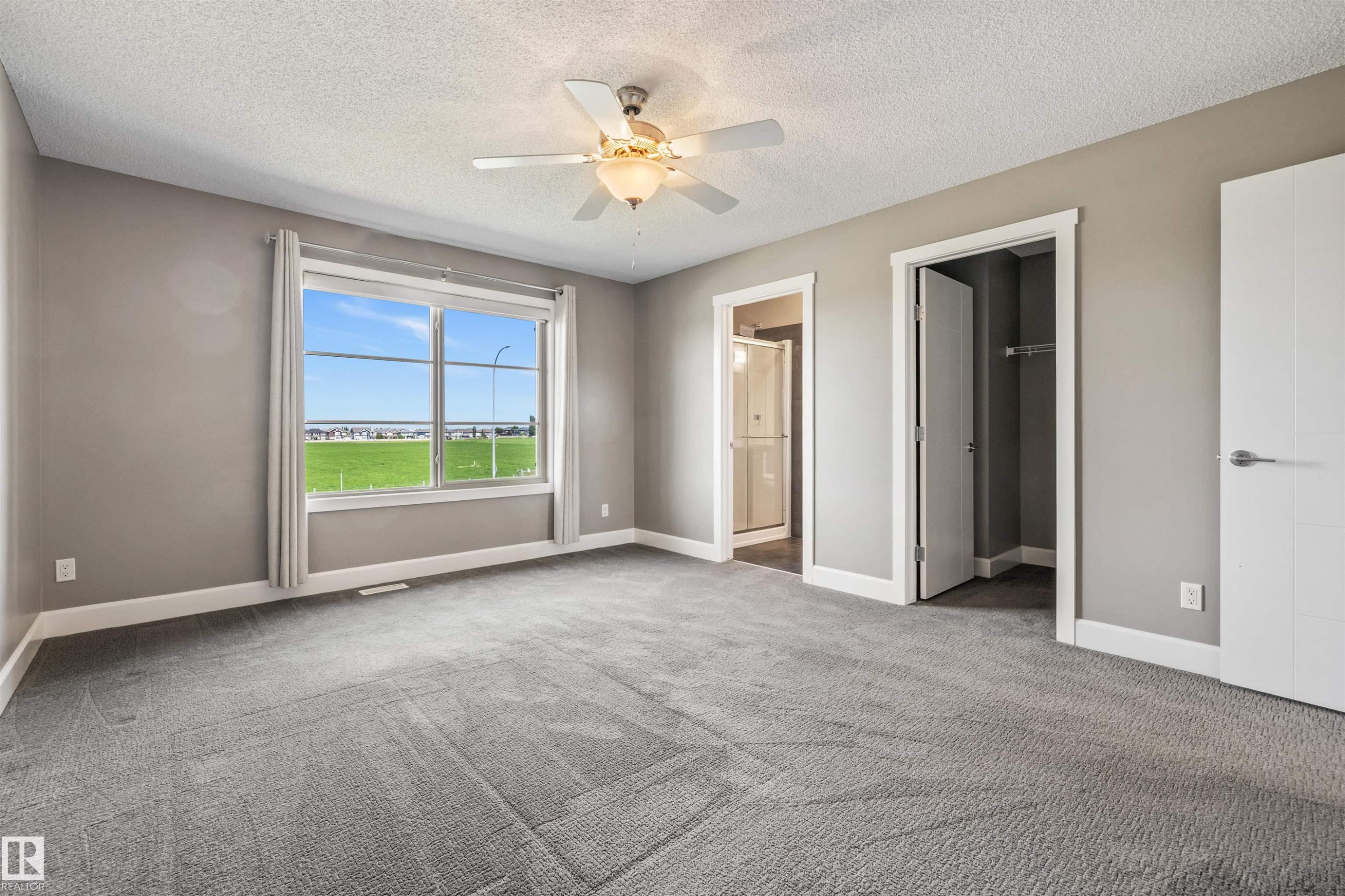 2808 Koshal Crescent Sw, Edmonton, AB - Indoor Photo Showing Other Room