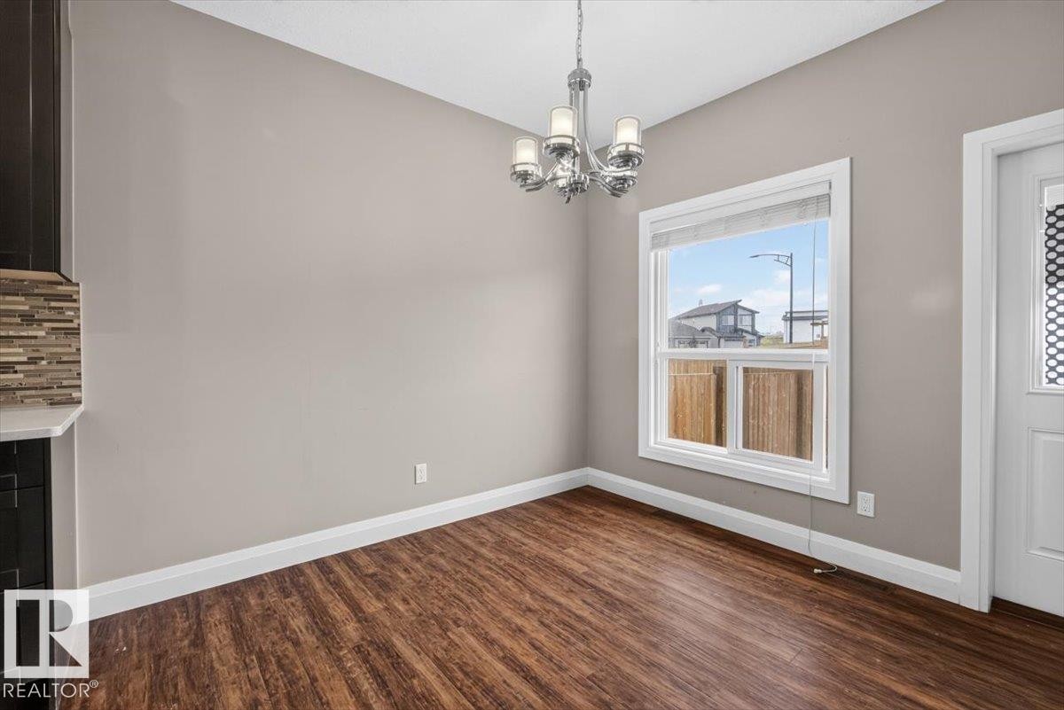 2005 15 Avenue Nw, Edmonton, AB - Indoor Photo Showing Other Room