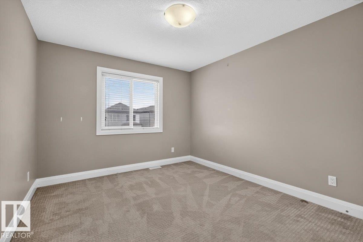 2005 15 Avenue Nw, Edmonton, AB - Indoor Photo Showing Other Room