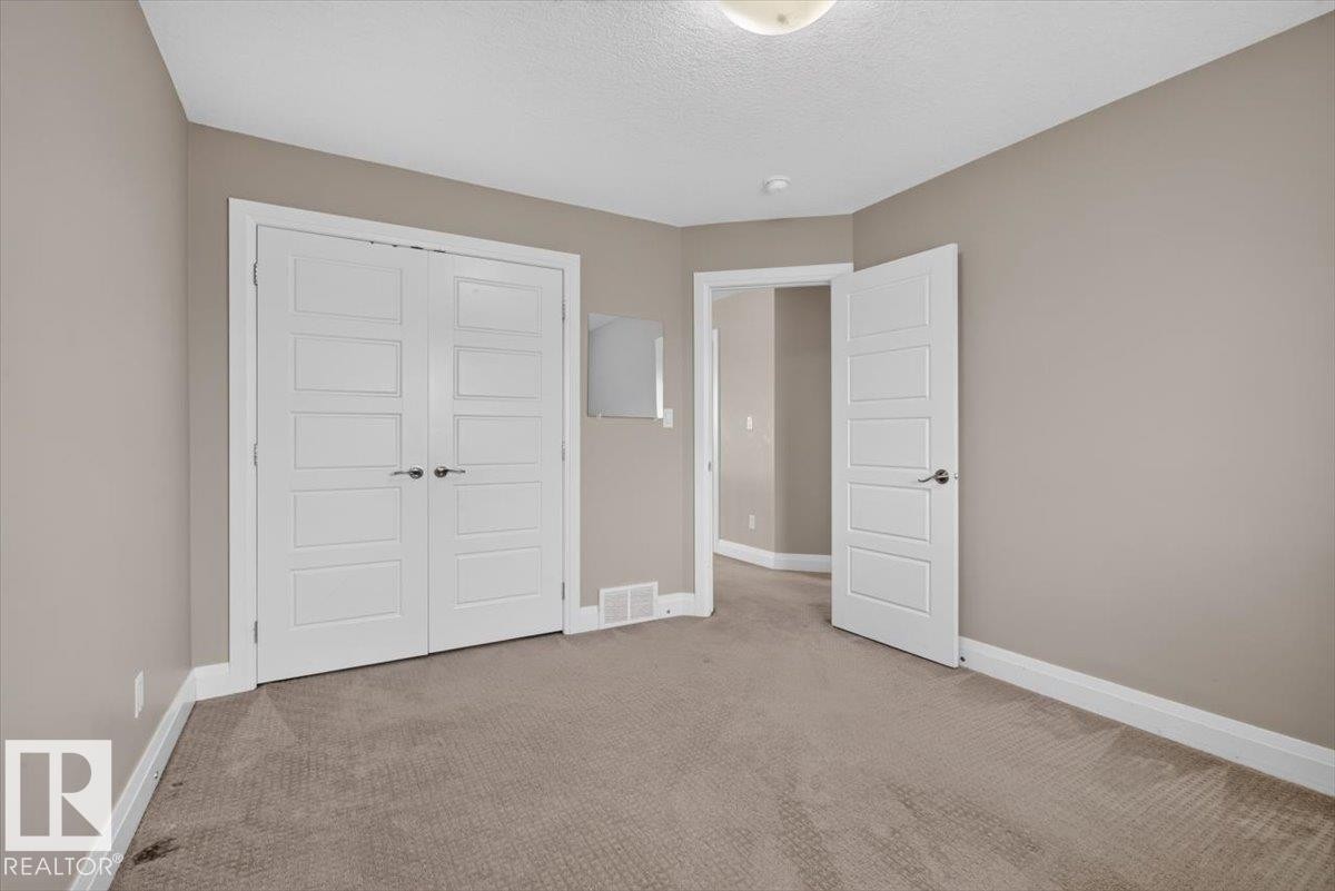 2005 15 Avenue Nw, Edmonton, AB - Indoor