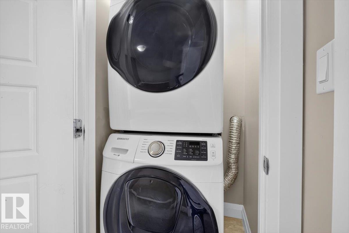 2005 15 Avenue Nw, Edmonton, AB - Indoor Photo Showing Laundry Room