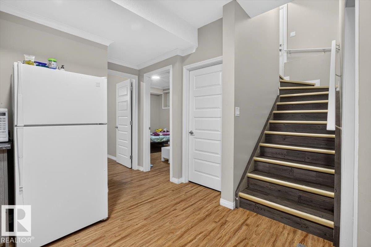 2005 15 Avenue Nw, Edmonton, AB - Indoor Photo Showing Other Room