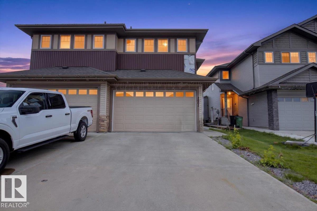 2005 15 Avenue Nw, Edmonton, AB - Outdoor