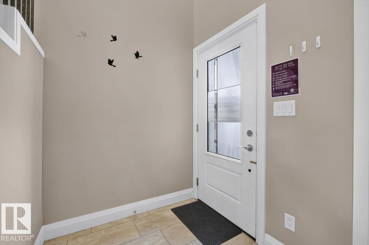 2005 15 Avenue Nw, Edmonton, AB - Indoor Photo Showing Other Room