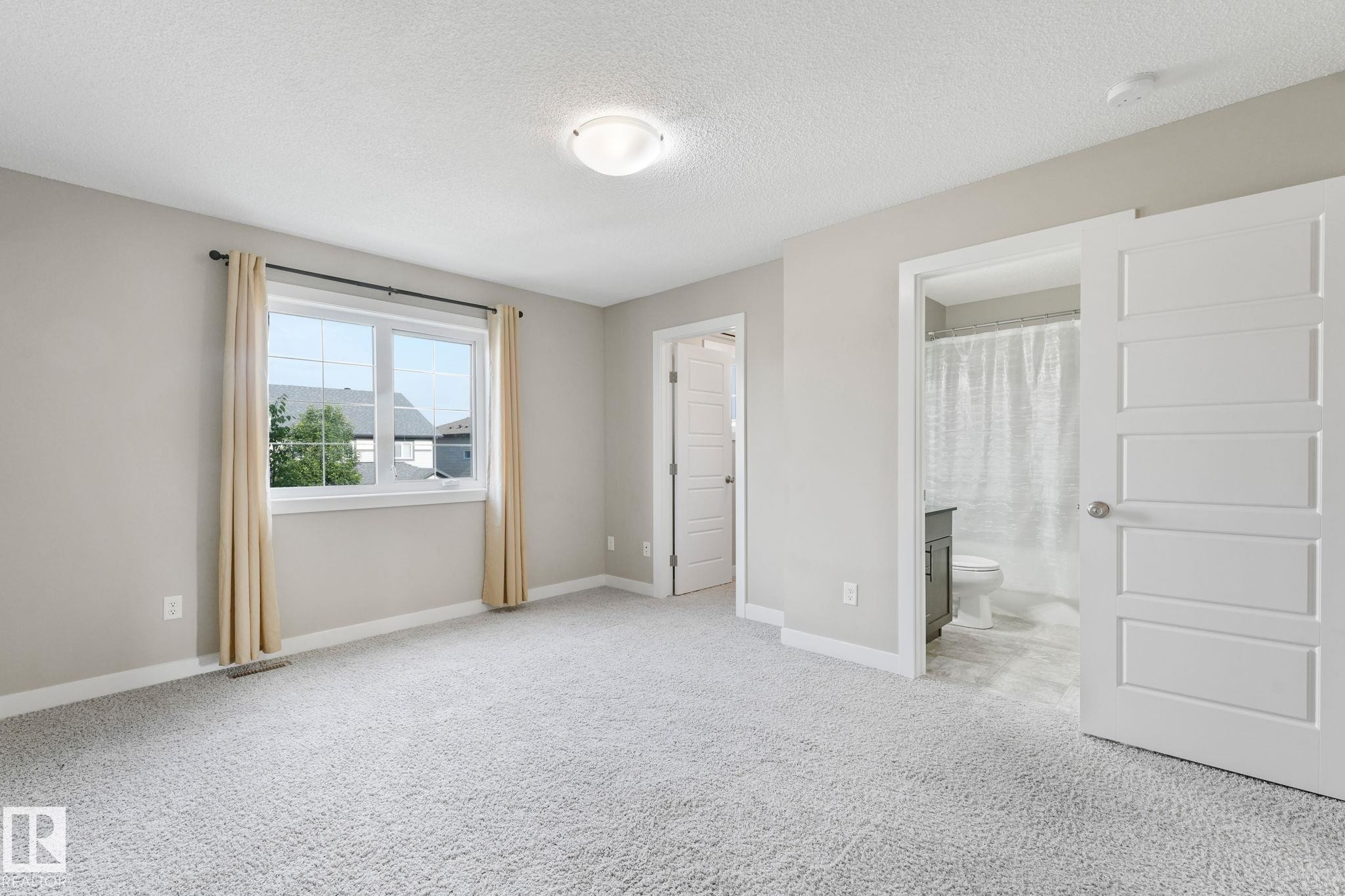 1251 163 Street Sw, Edmonton, AB - Indoor
