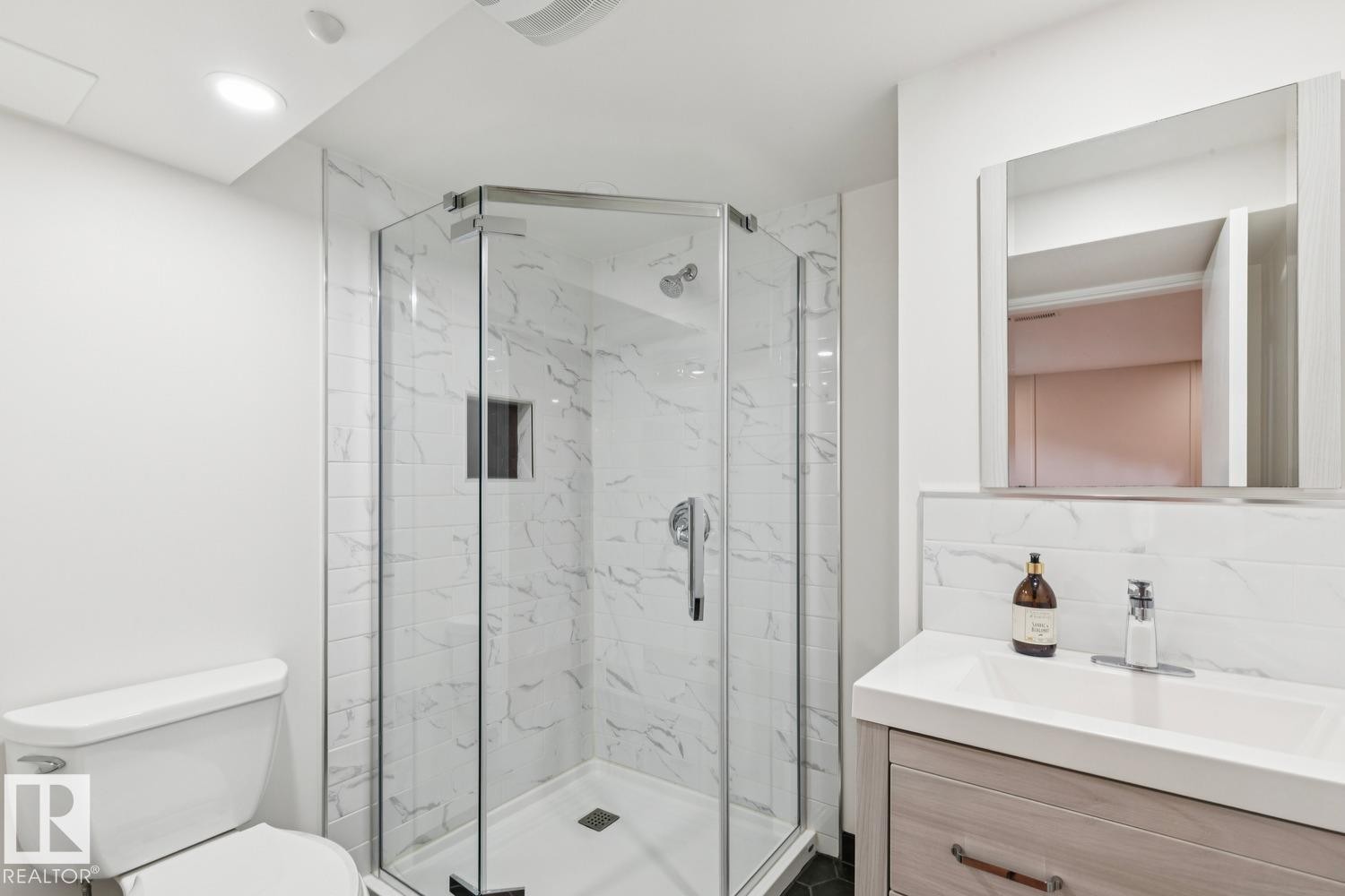 10151 71 Street Nw, Edmonton, AB