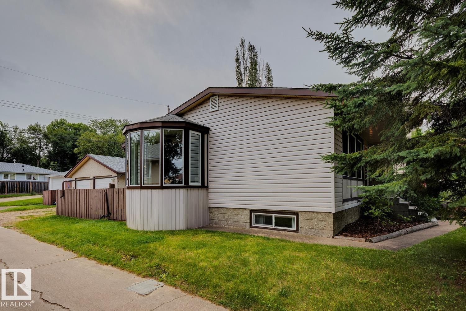 10151 71 Street Nw, Edmonton, AB