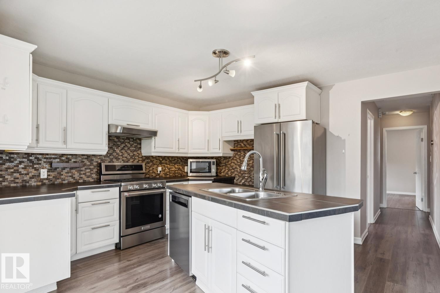 10151 71 Street Nw, Edmonton, AB