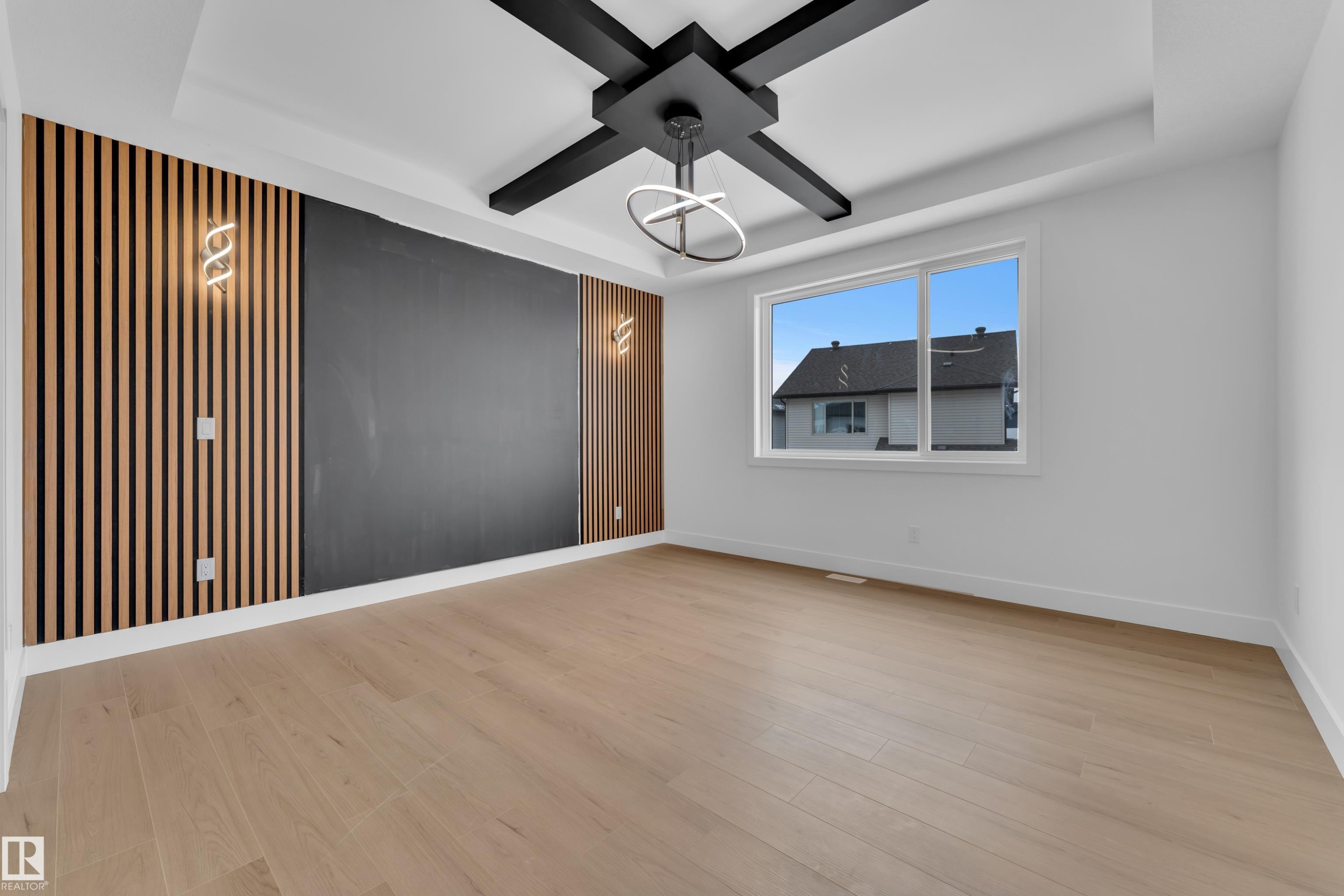 741 Astoria Way, Devon, AB - Indoor Photo Showing Other Room