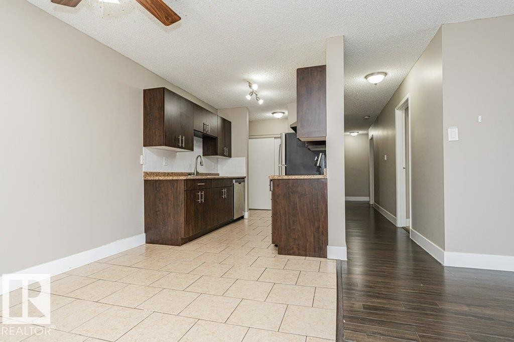 #209 14004 26 St Nw, Edmonton, AB - Indoor Photo Showing Kitchen