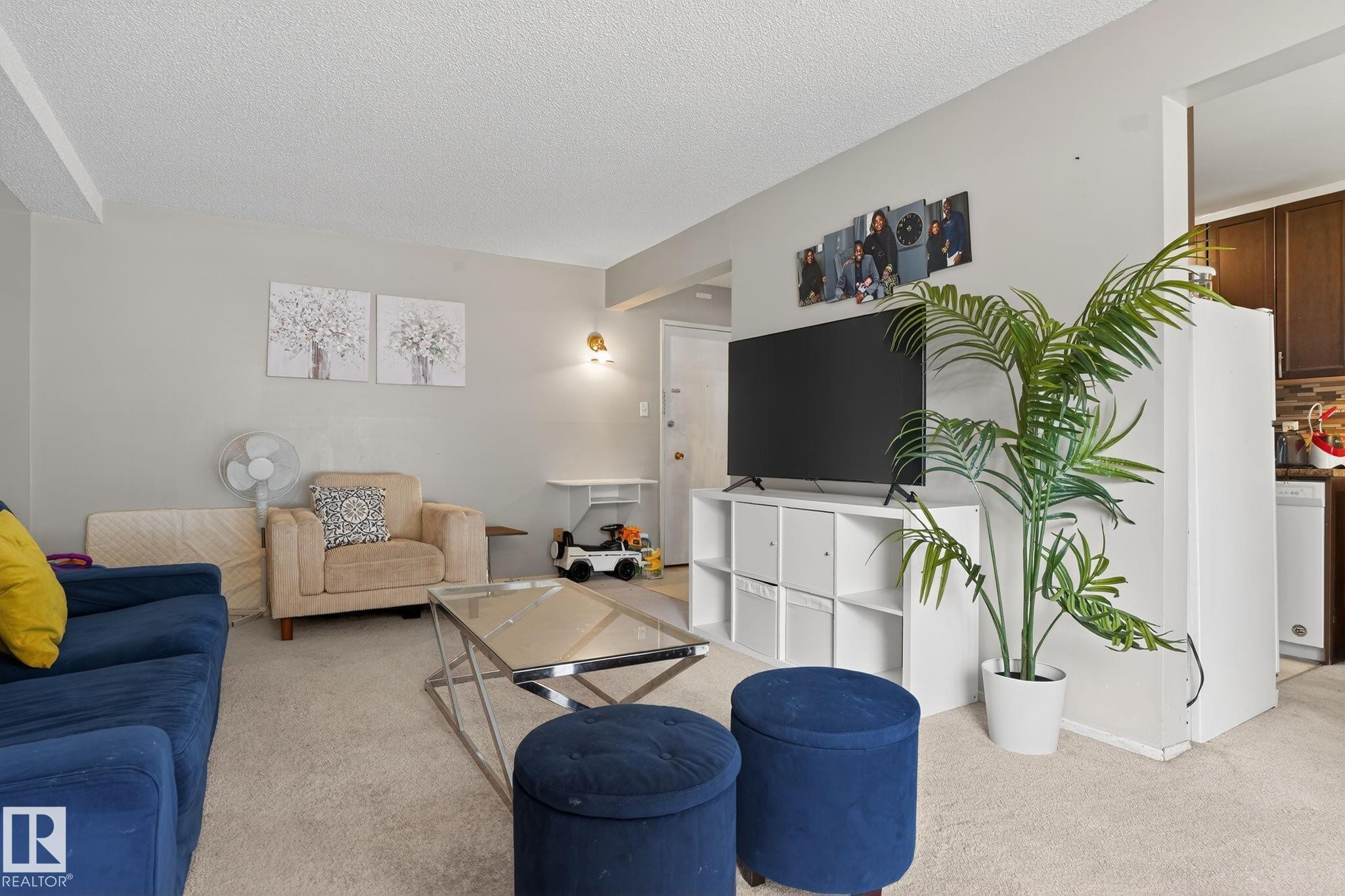 #120 5730 Riverbend Rd Nw, Edmonton, AB - Indoor