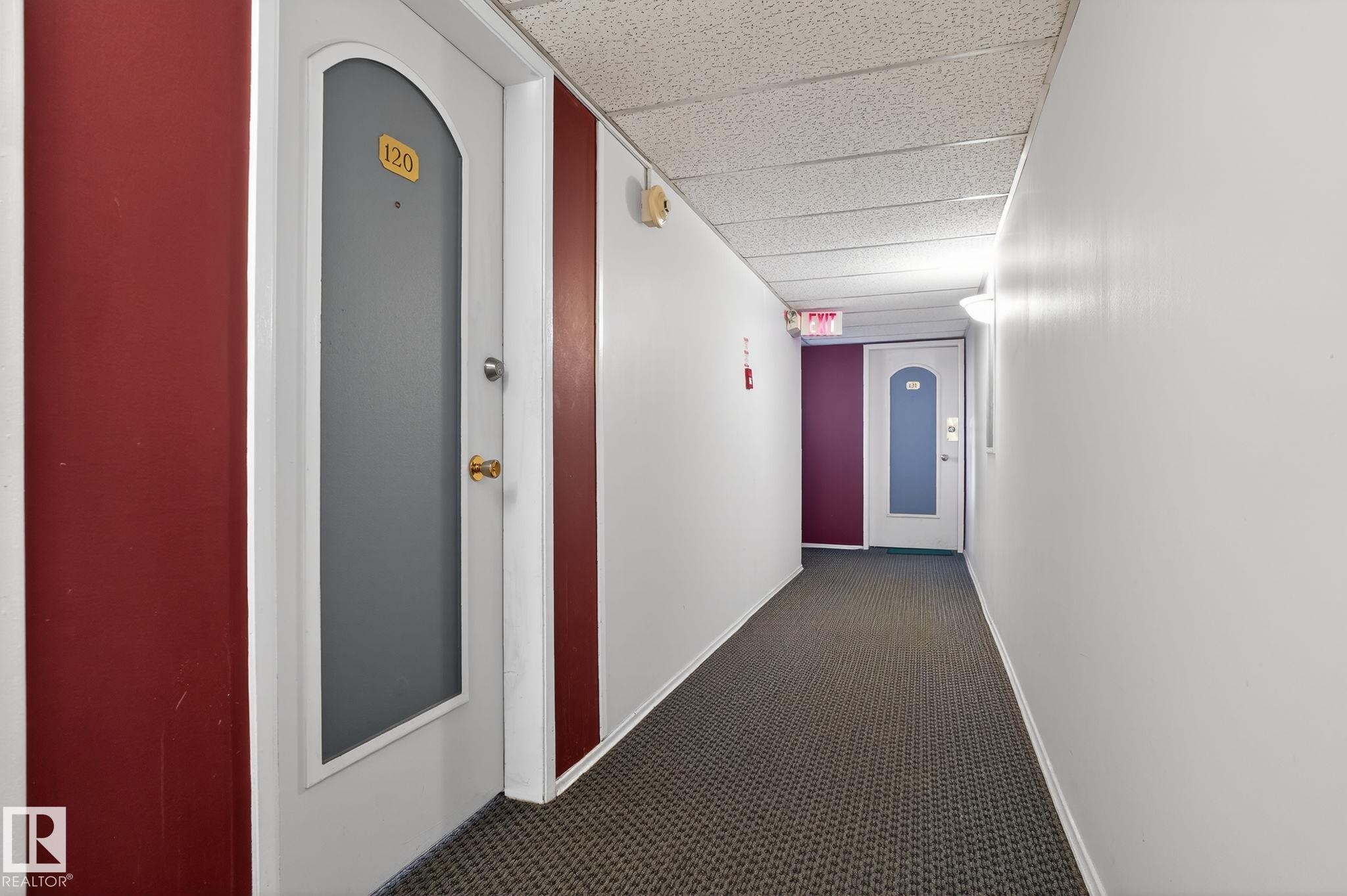 #120 5730 Riverbend Rd Nw, Edmonton, AB - Indoor Photo Showing Other Room