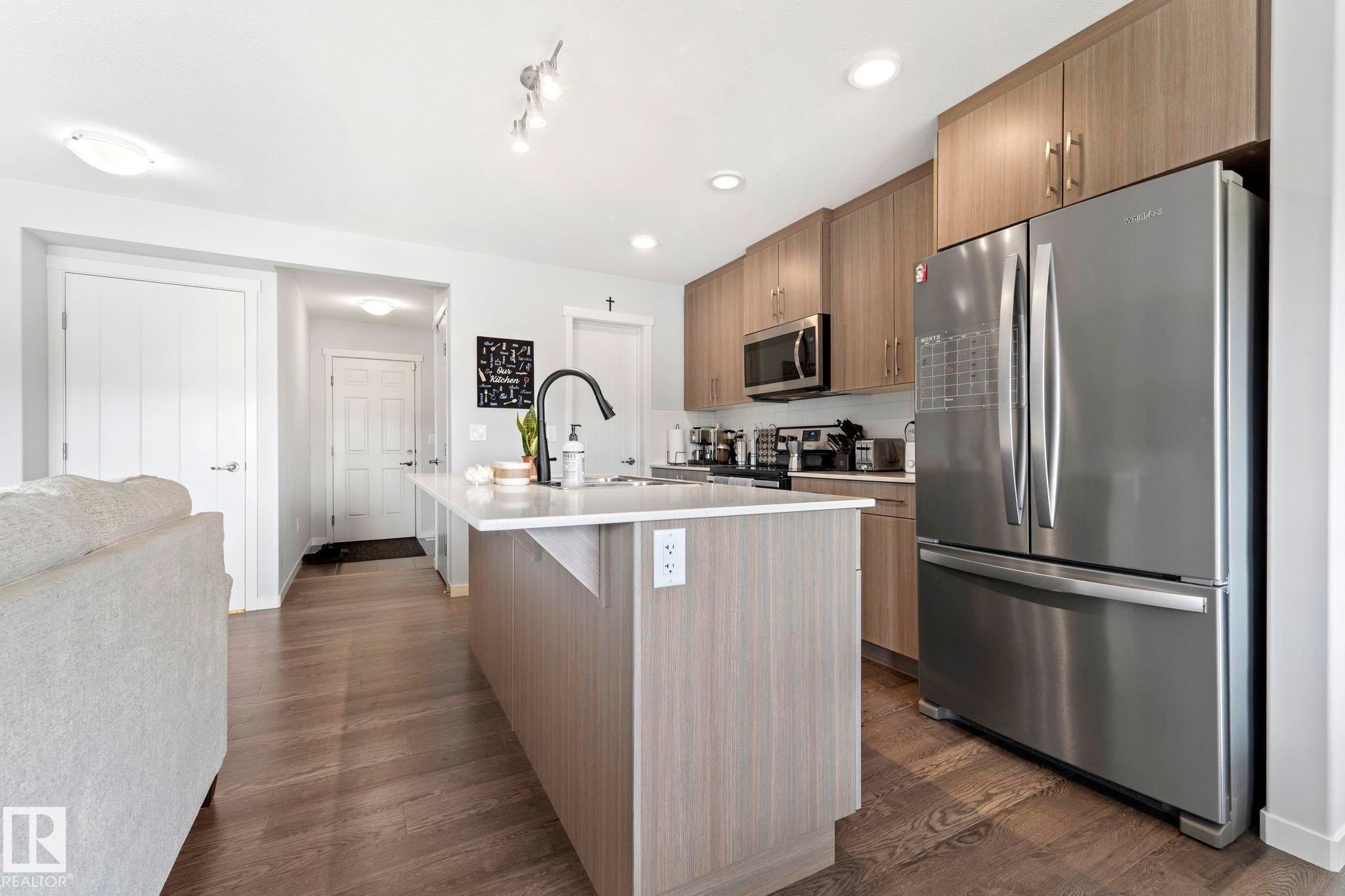17308 49 Street Nw, Edmonton, AB - Indoor Photo Showing Kitchen With Upgraded Kitchen