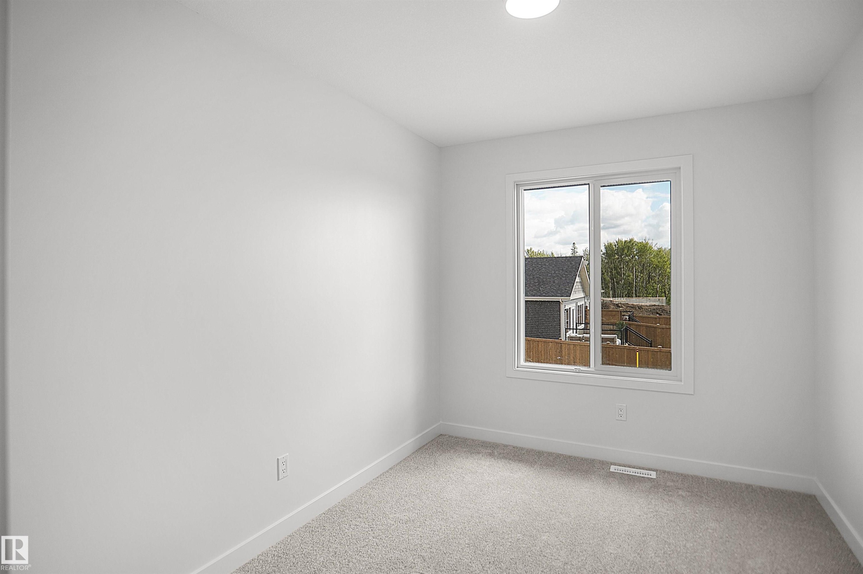 548 Ashgrove Circle, Leduc, AB - Indoor Photo Showing Other Room