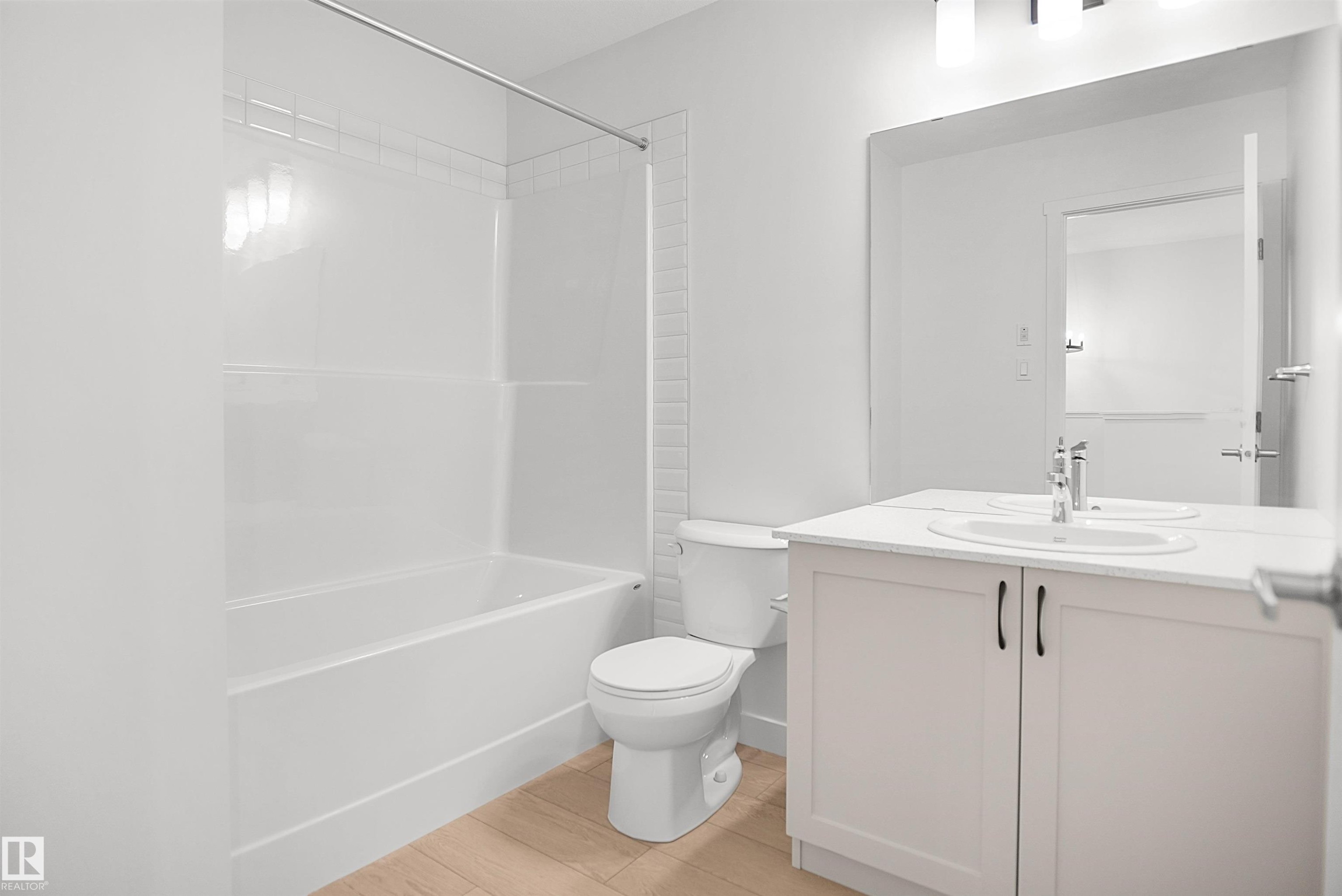 548 Ashgrove Circle, Leduc, AB - Indoor Photo Showing Bathroom