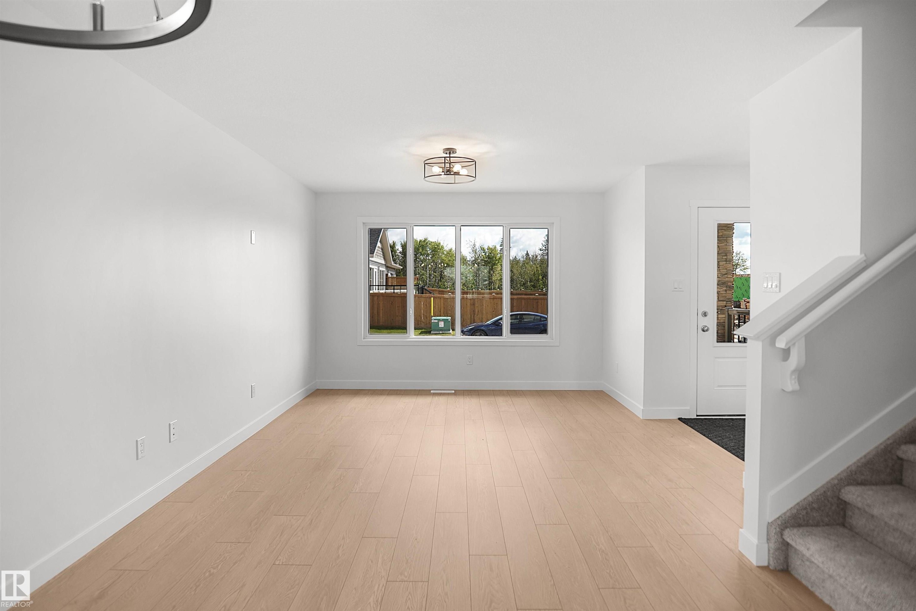 548 Ashgrove Circle, Leduc, AB - Indoor Photo Showing Living Room