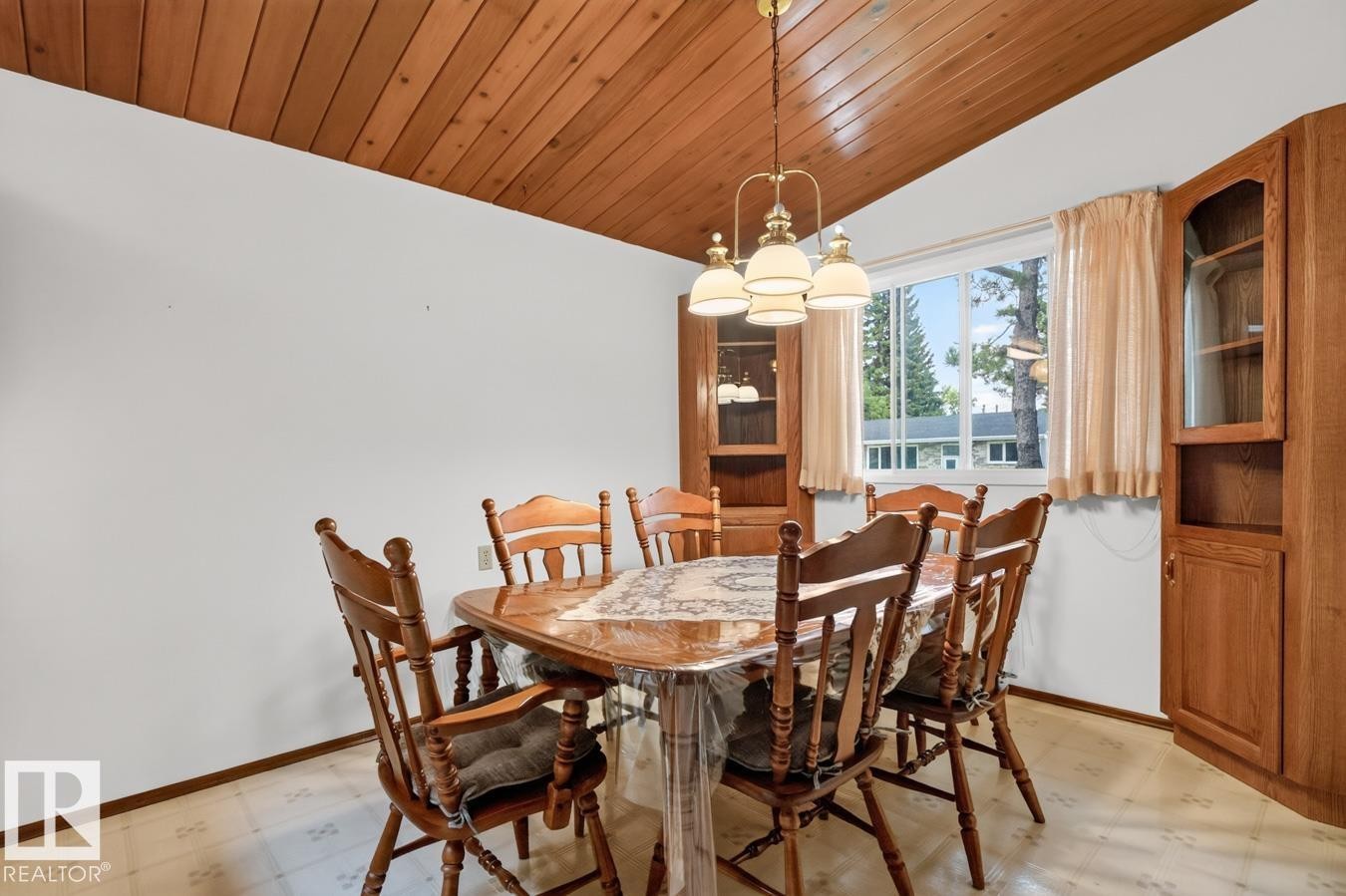 13336 106 Street Nw, Edmonton, AB - Indoor Photo Showing Dining Room