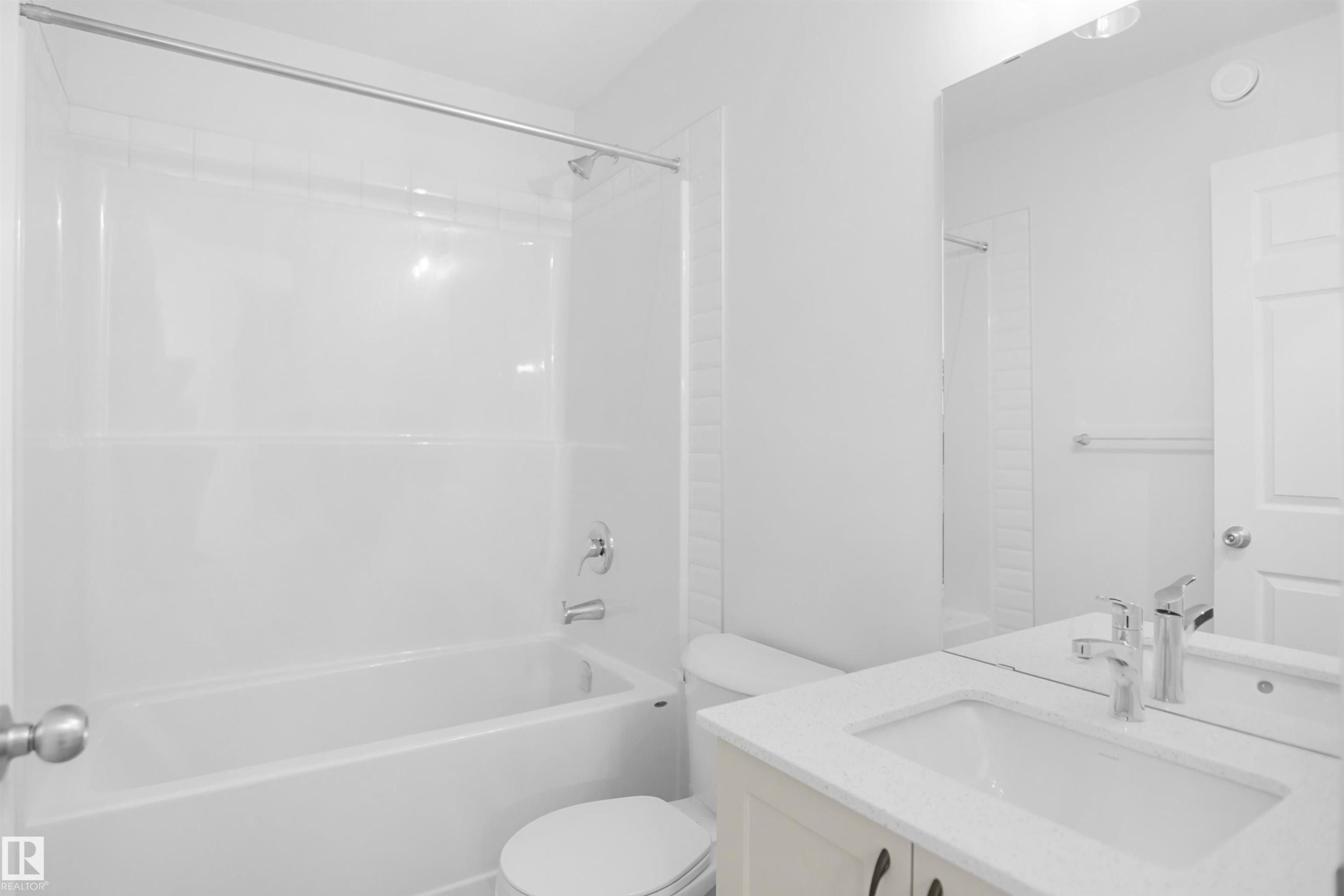 546 Ashgrove Circle, Leduc, AB - Indoor Photo Showing Bathroom