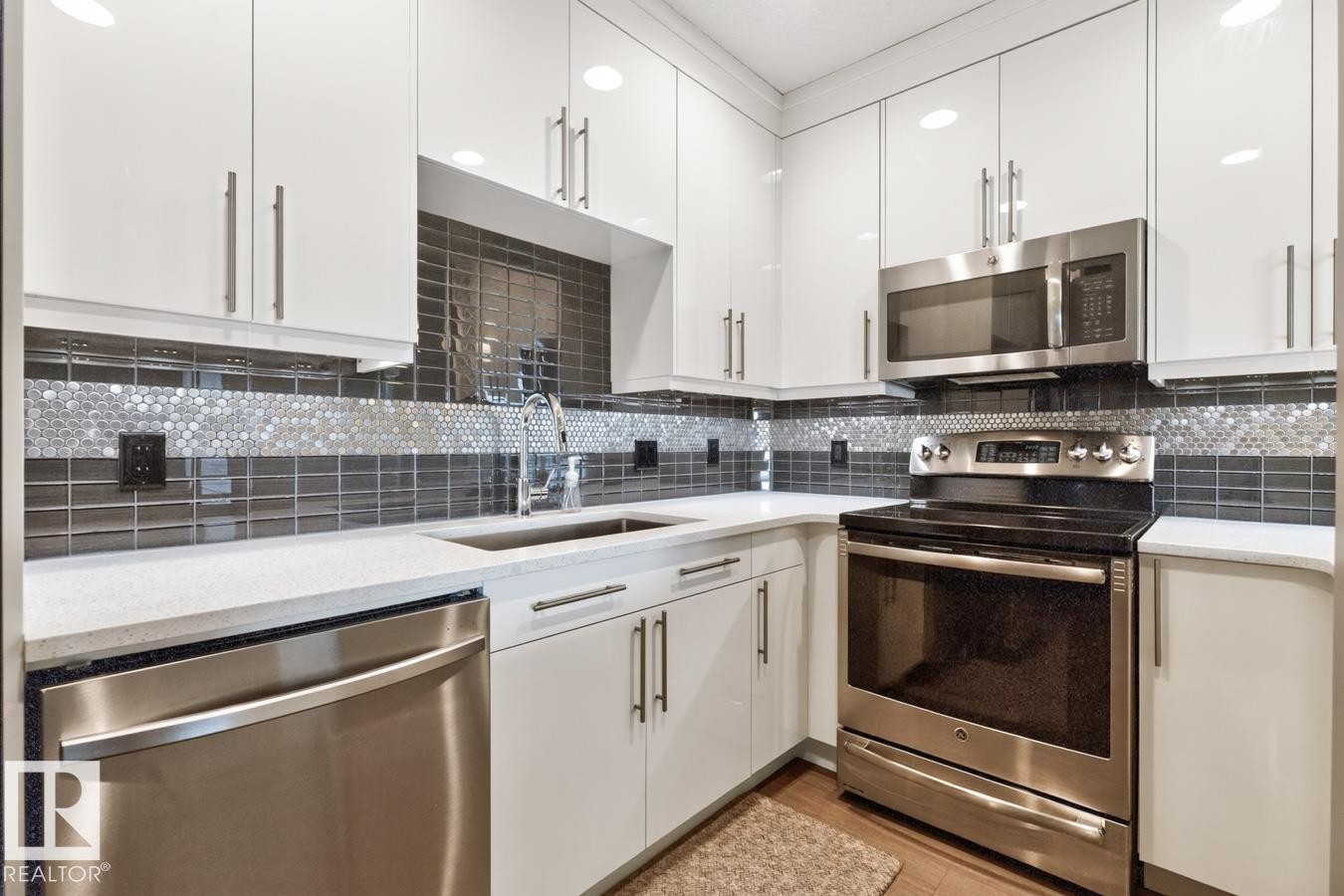 #510 11080 Ellerslie Rd Sw, Edmonton, AB - Indoor