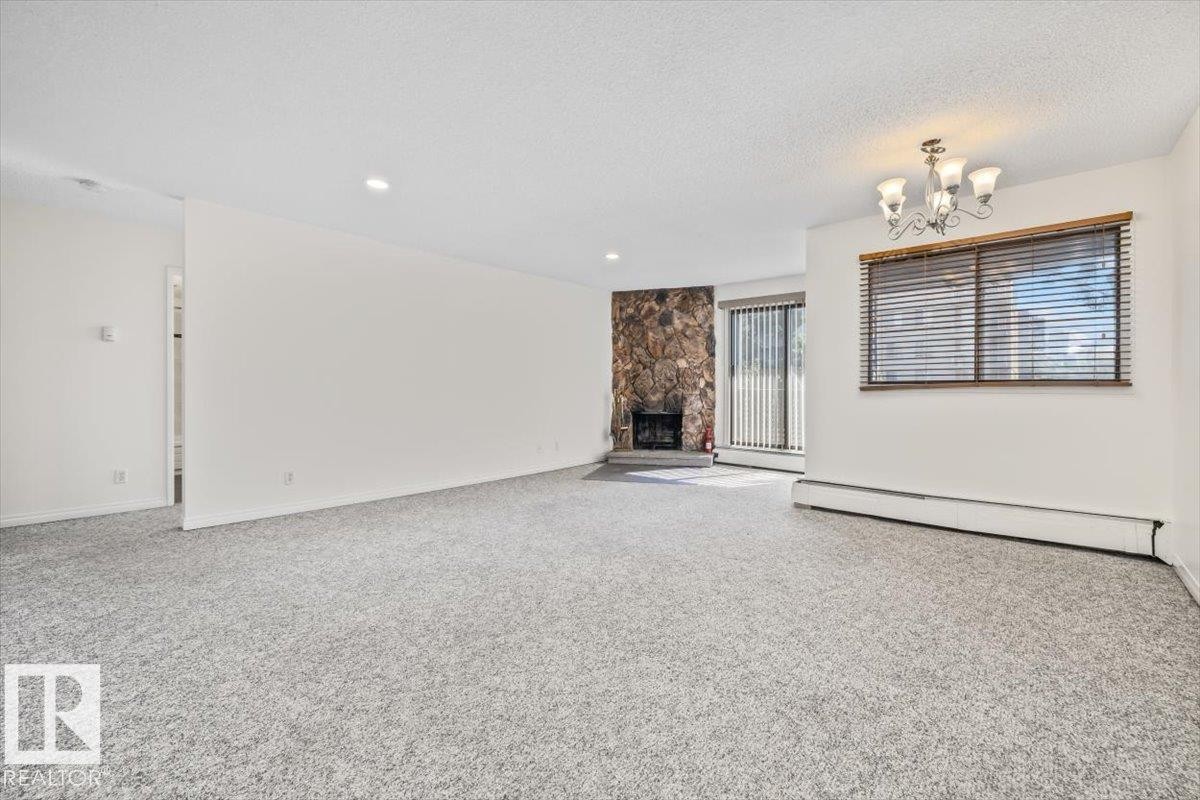#206 10148 118 St Nw, Edmonton, AB - Indoor Photo Showing Other Room