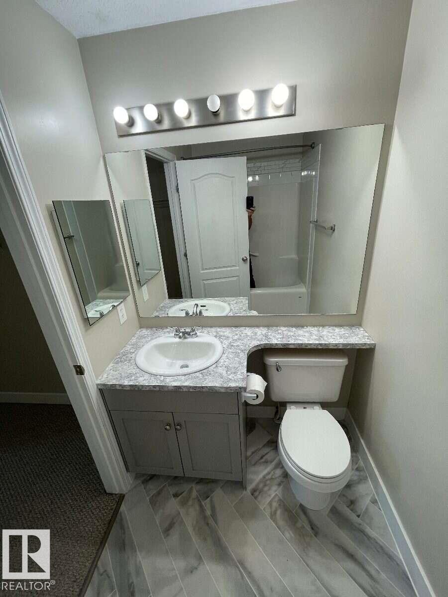 #405 151 Edwards Dr Sw, Edmonton, AB - Indoor Photo Showing Bathroom
