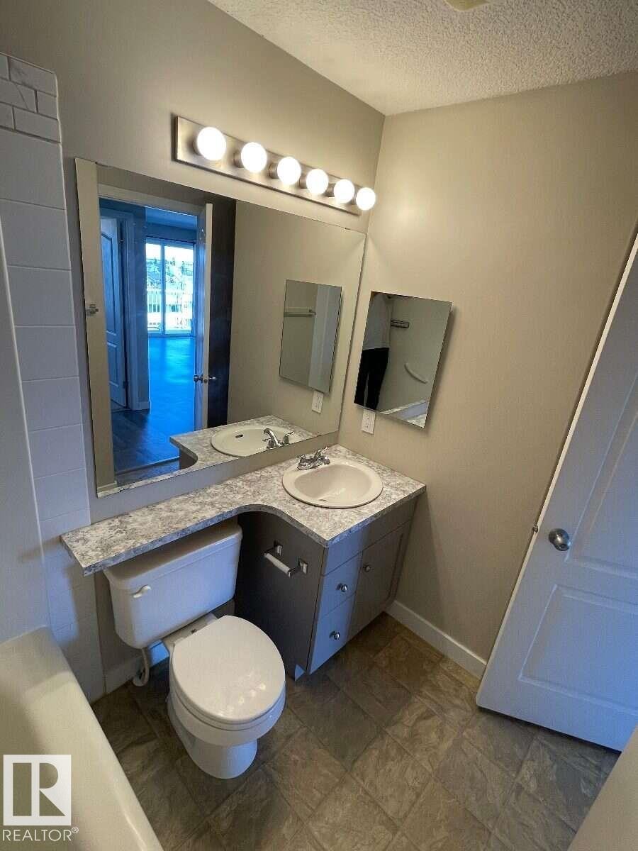#405 151 Edwards Dr Sw, Edmonton, AB - Indoor Photo Showing Bathroom