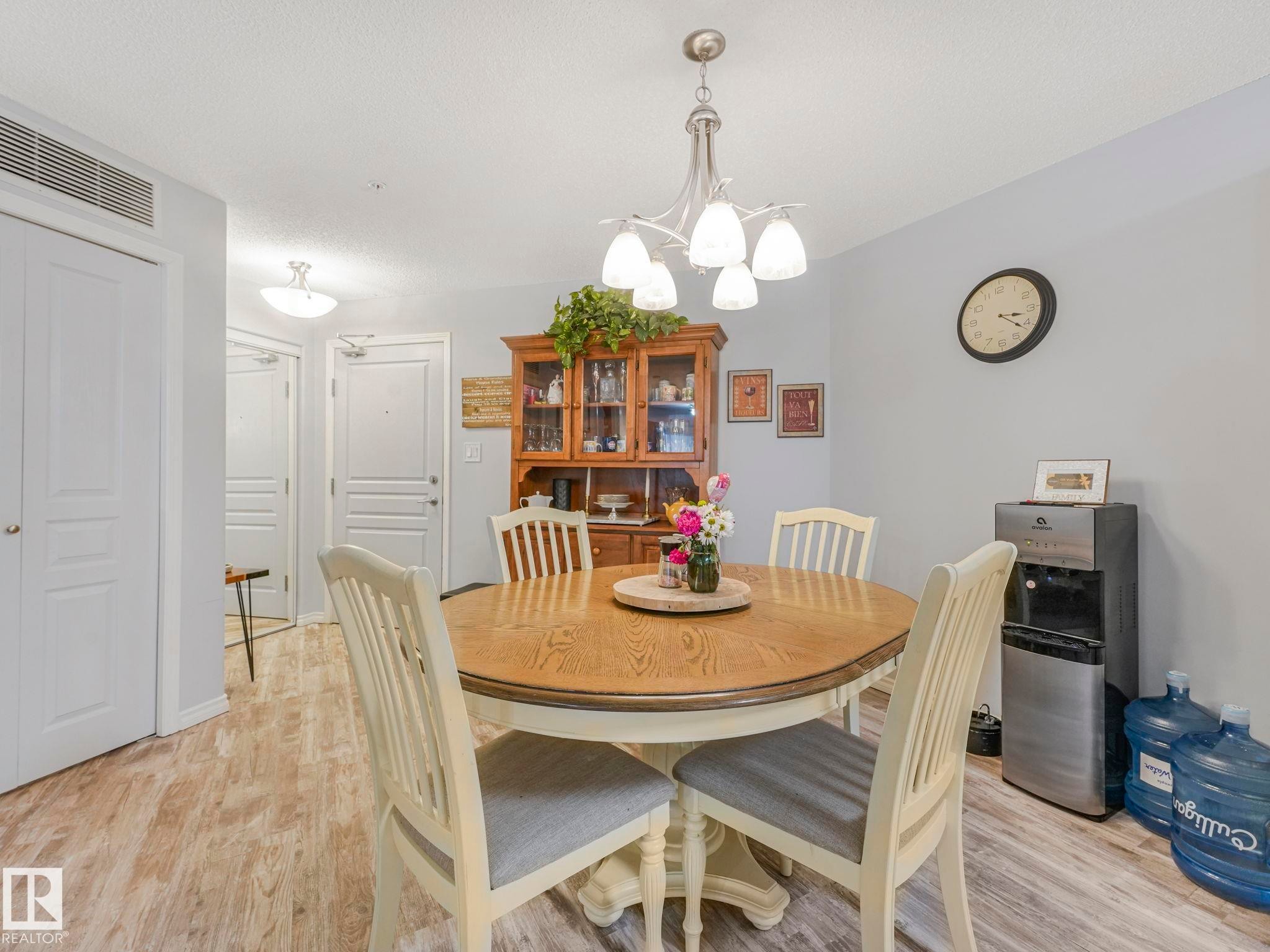 #208 16035 132 St Nw, Edmonton, AB - Indoor Photo Showing Dining Room