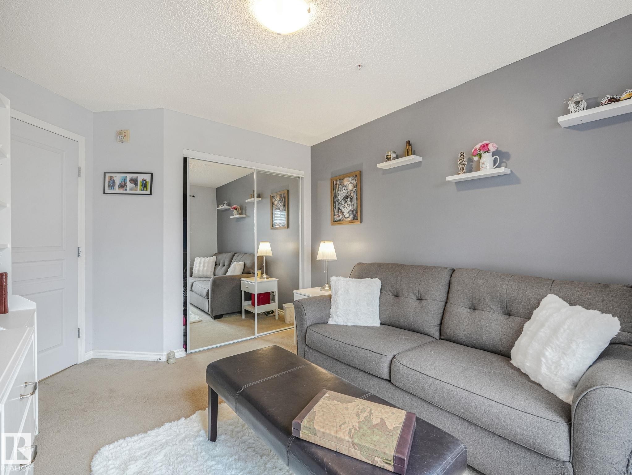 #208 16035 132 St Nw, Edmonton, AB - Indoor Photo Showing Living Room