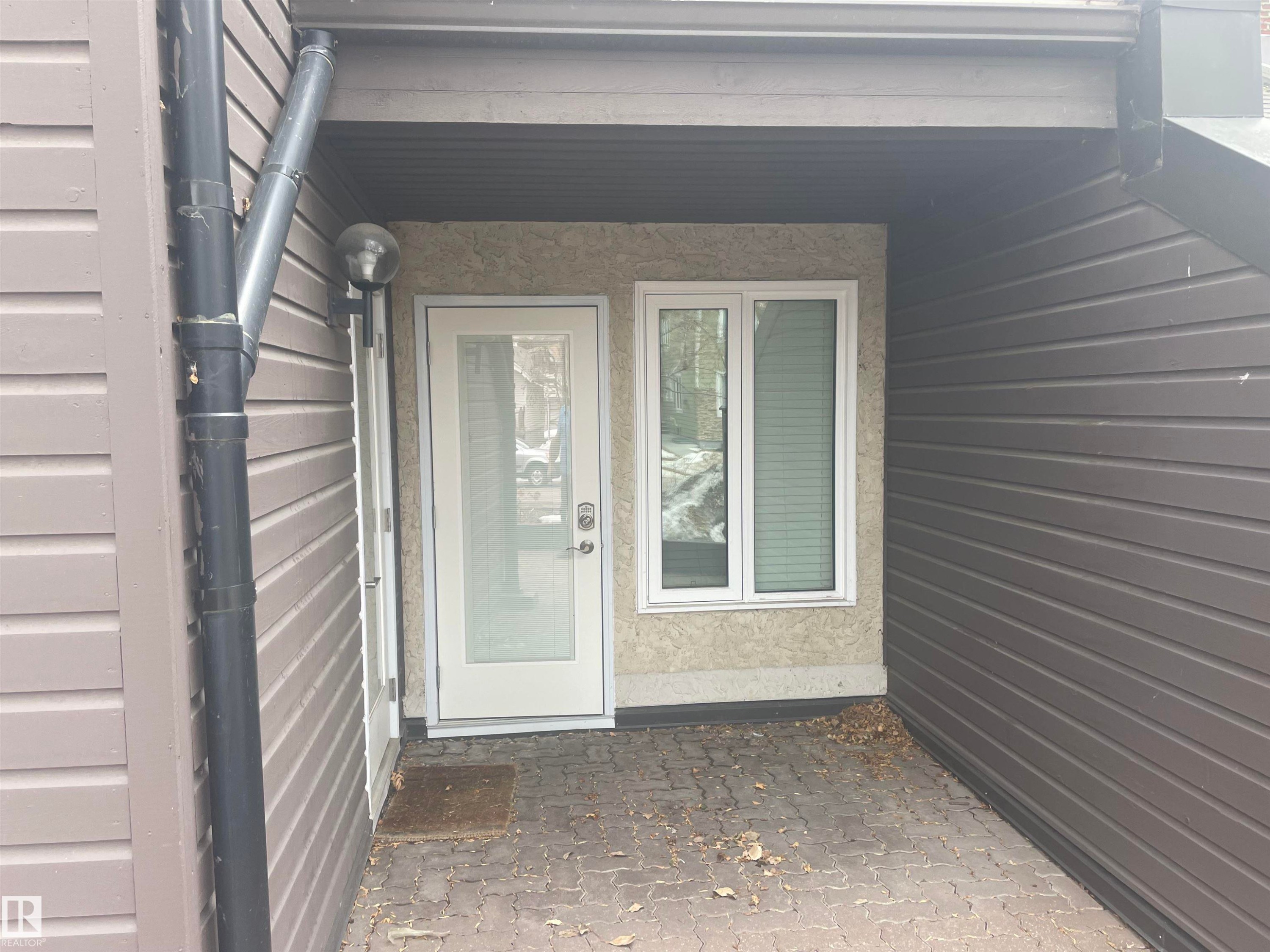 #109 11115 80 Av Nw, Edmonton, AB - Outdoor With Exterior
