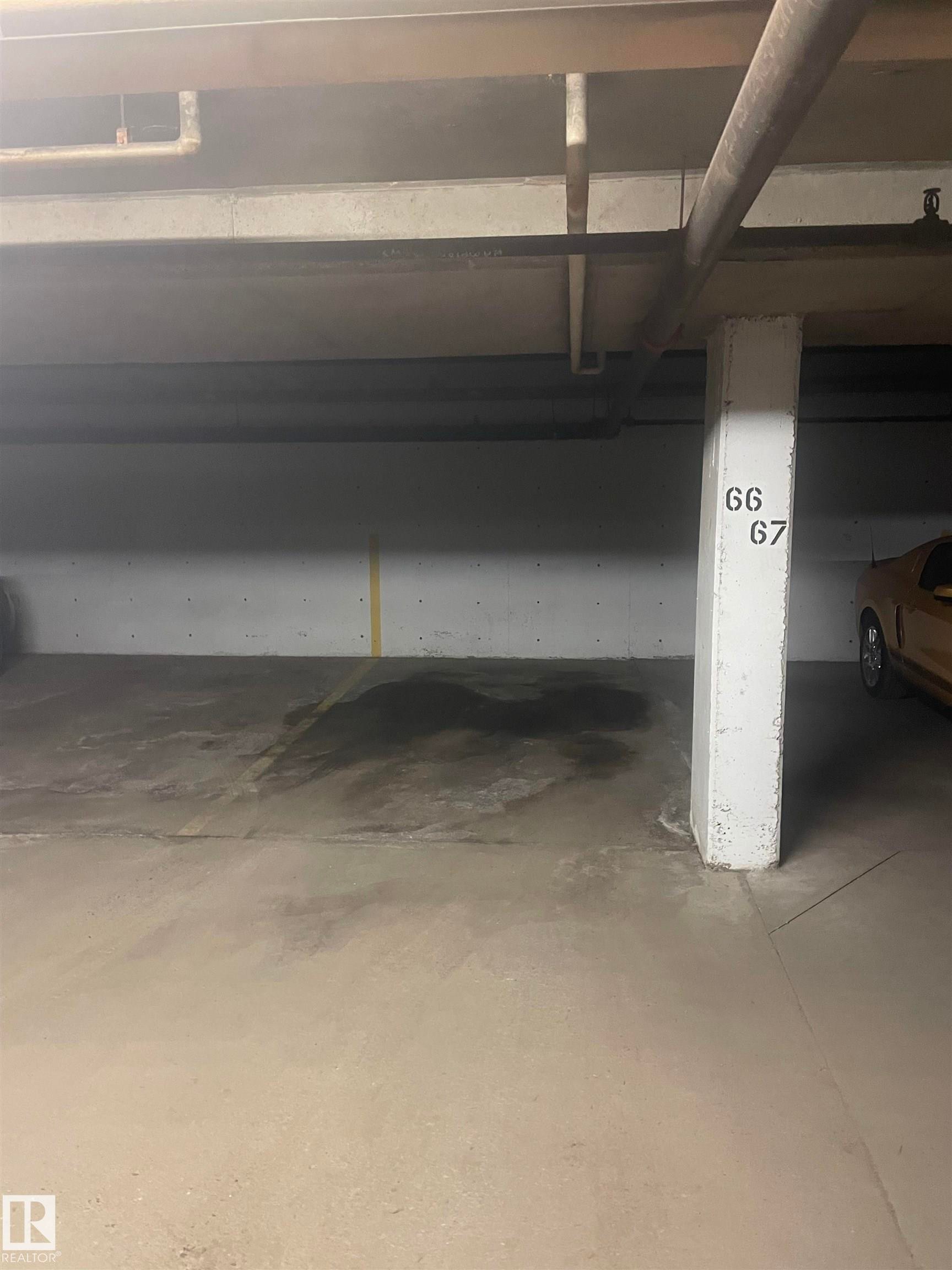 #109 11115 80 Av Nw, Edmonton, AB - Indoor Photo Showing Garage