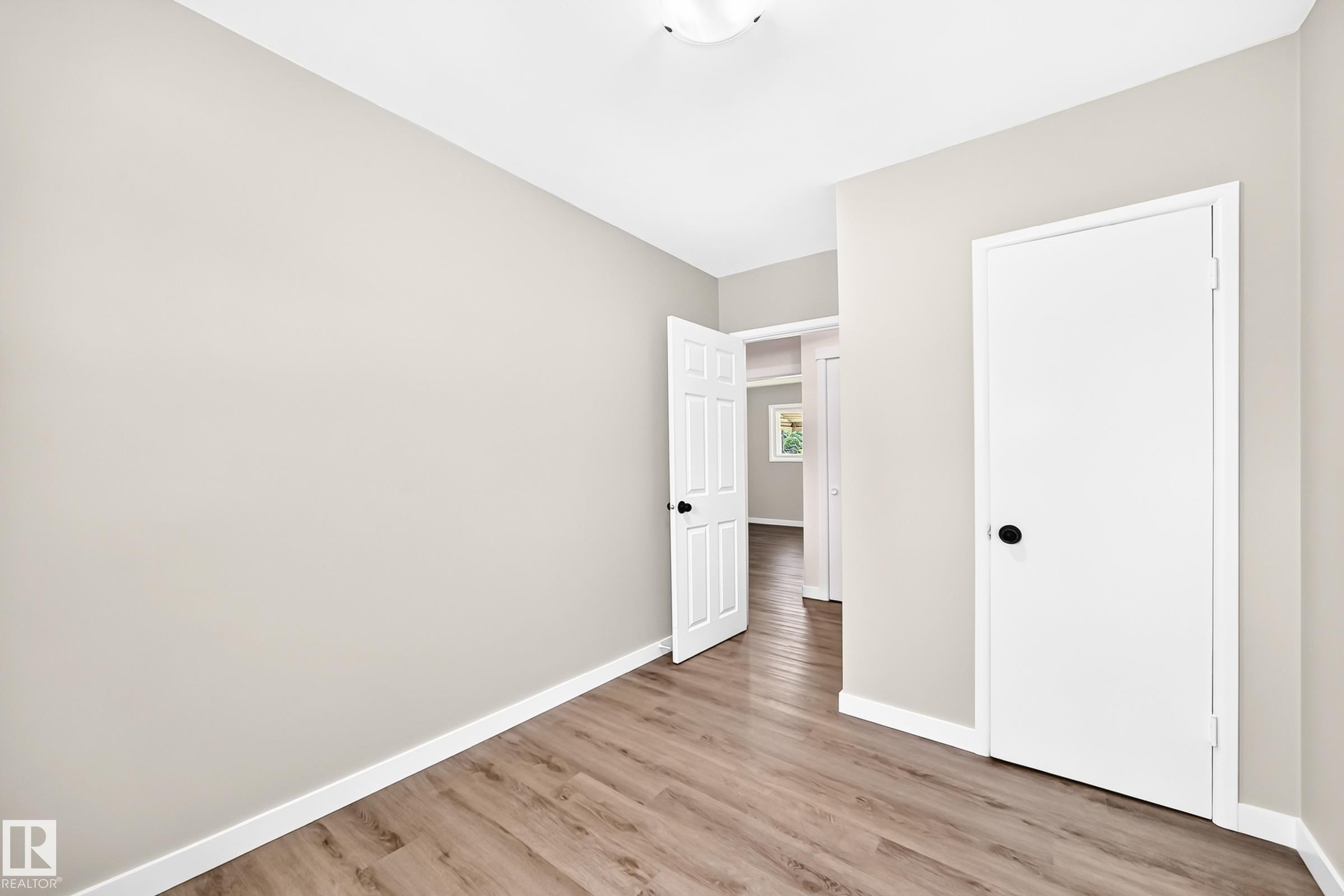 12819 107 Street Nw, Edmonton, AB - Indoor Photo Showing Other Room
