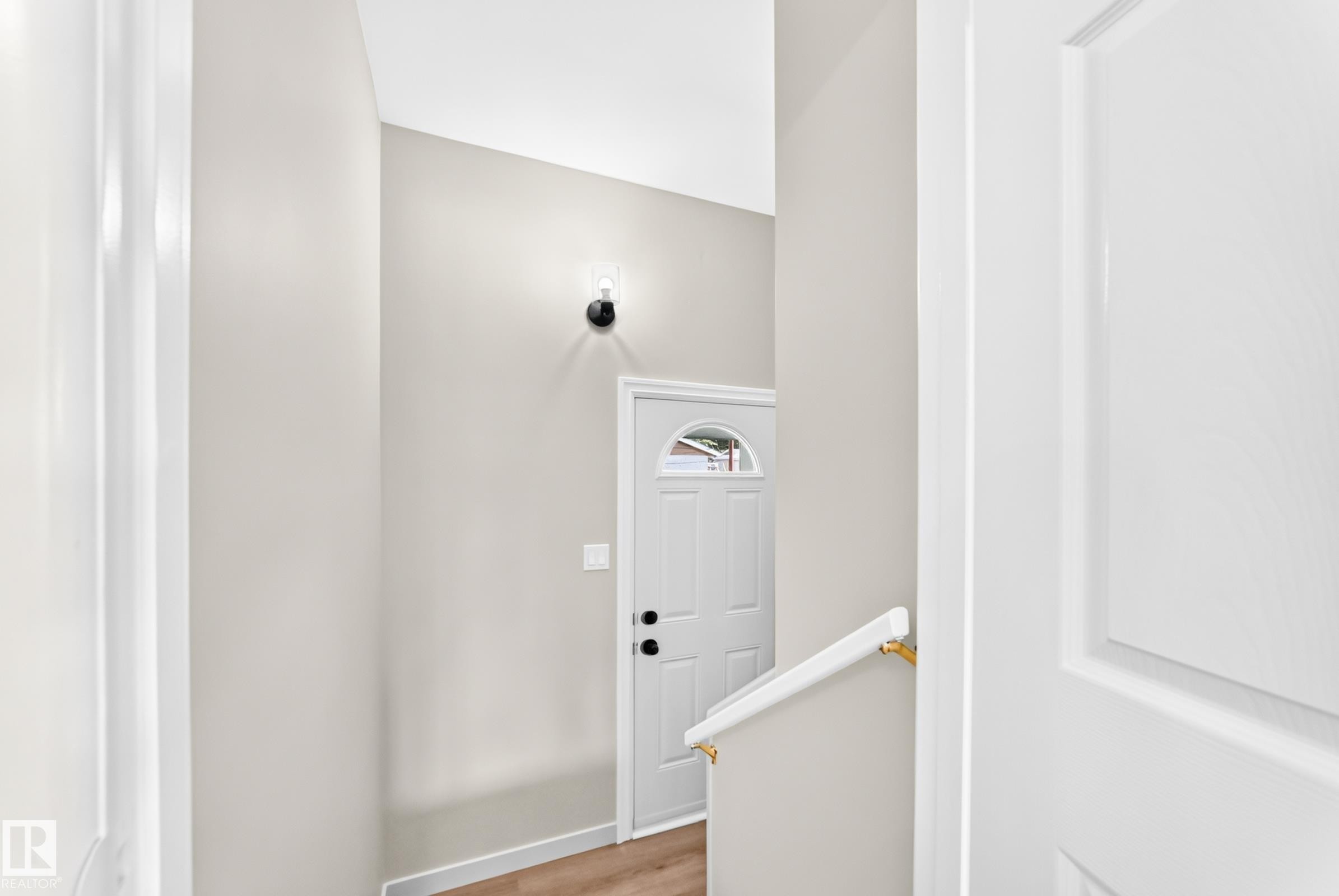 12819 107 Street Nw, Edmonton, AB - Indoor Photo Showing Other Room