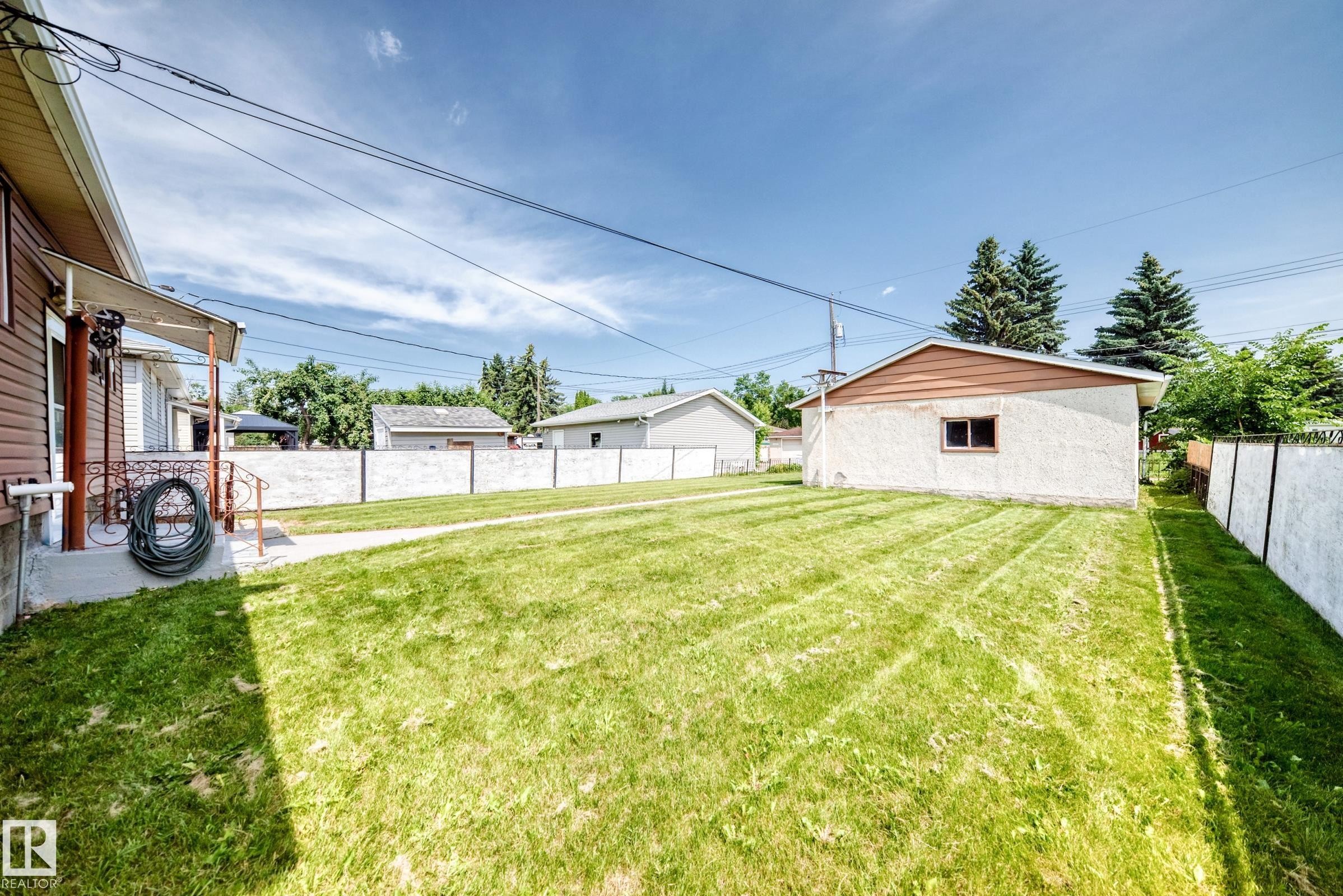 12819 107 Street Nw, Edmonton, AB - Outdoor