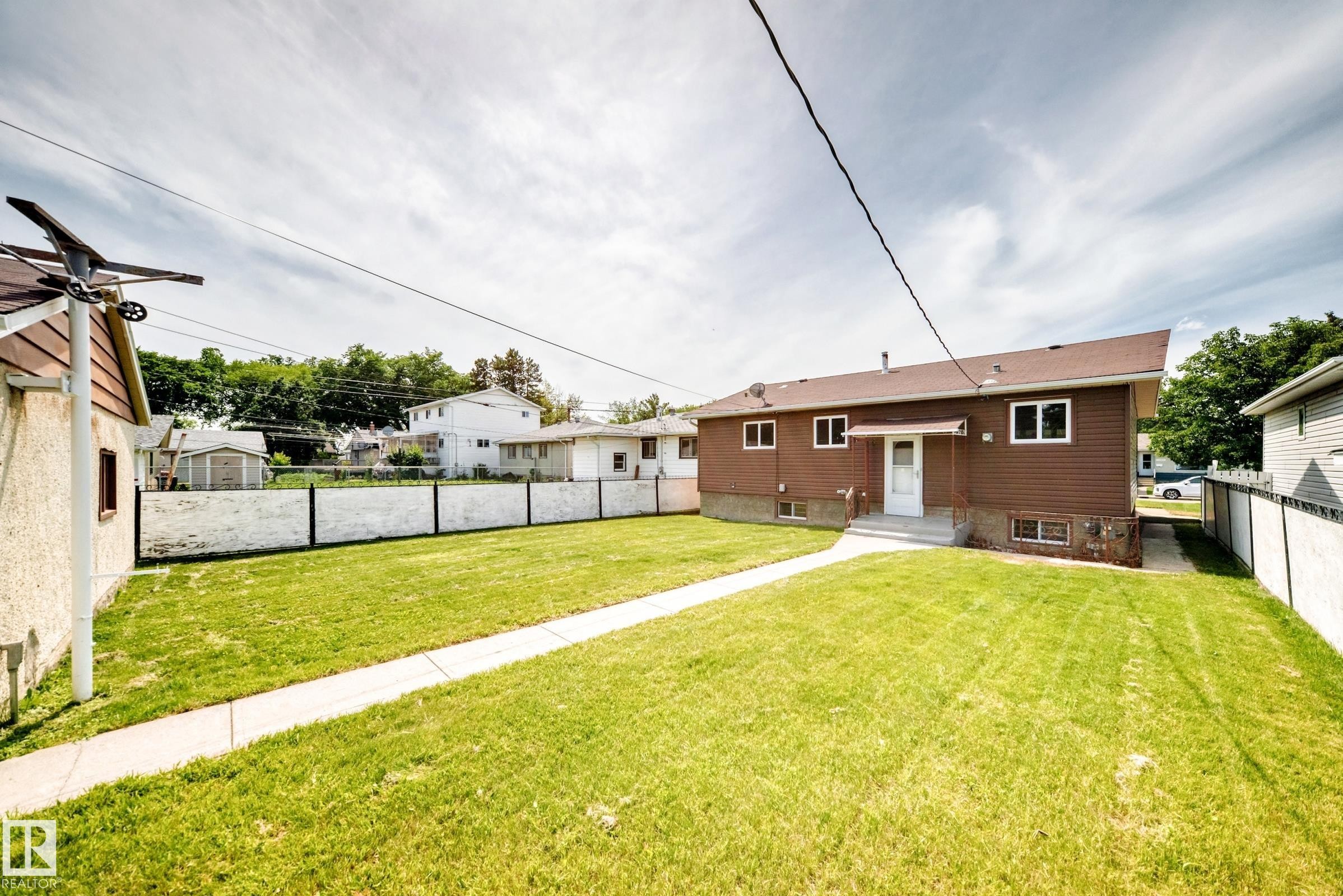 12819 107 Street Nw, Edmonton, AB - Outdoor