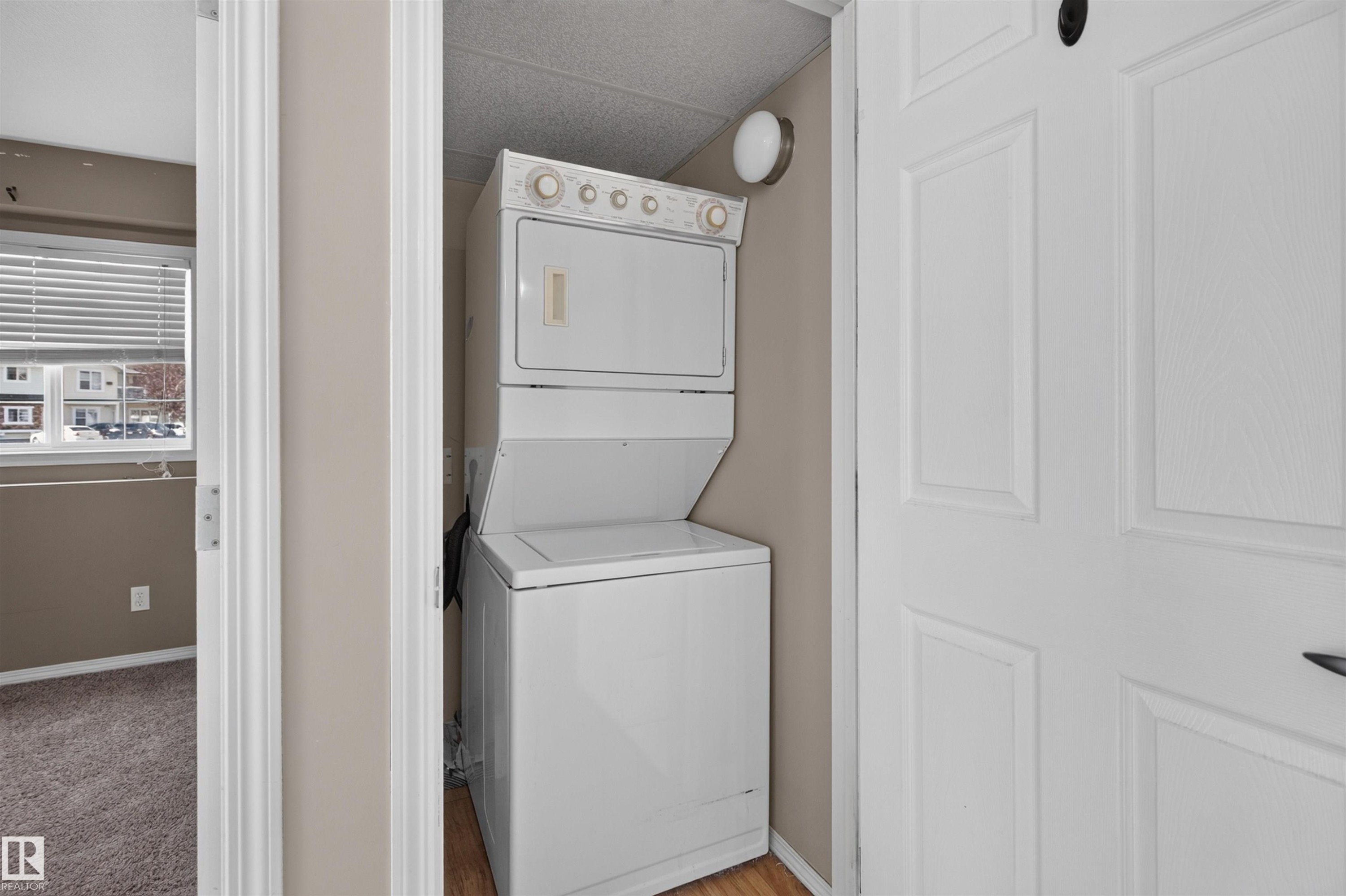 #29 150 Edwards Dr Sw, Edmonton, AB - Indoor Photo Showing Laundry Room