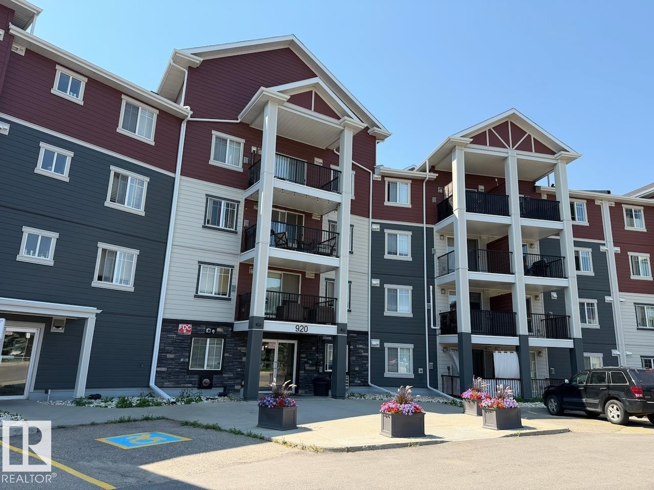 #104 920 156 St Nw, Edmonton, AB - Outdoor With Facade