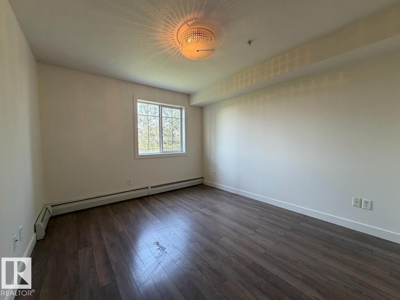 #104 920 156 St Nw, Edmonton, AB - Indoor Photo Showing Other Room