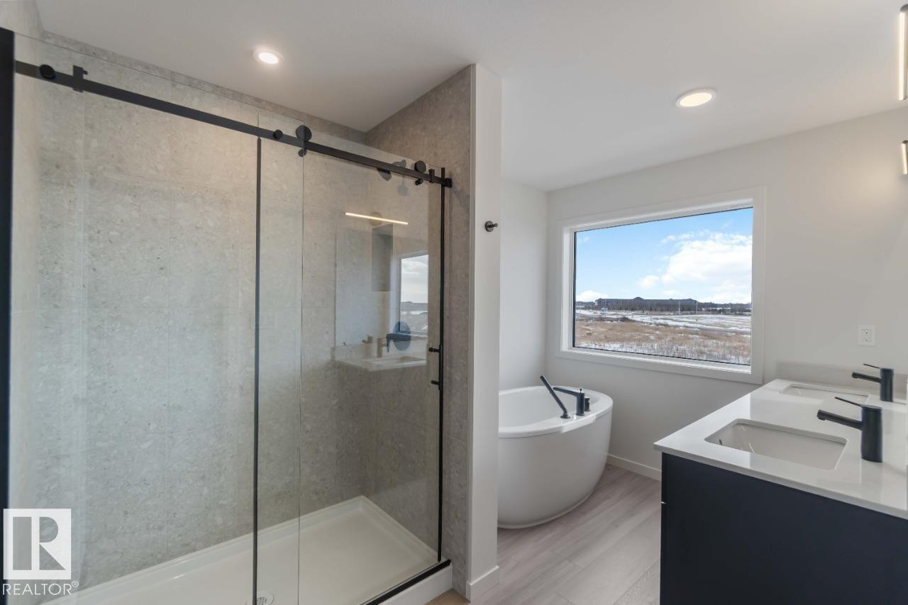37 Devonshire Drive, Sherwood Park, AB - Indoor Photo Showing Bathroom
