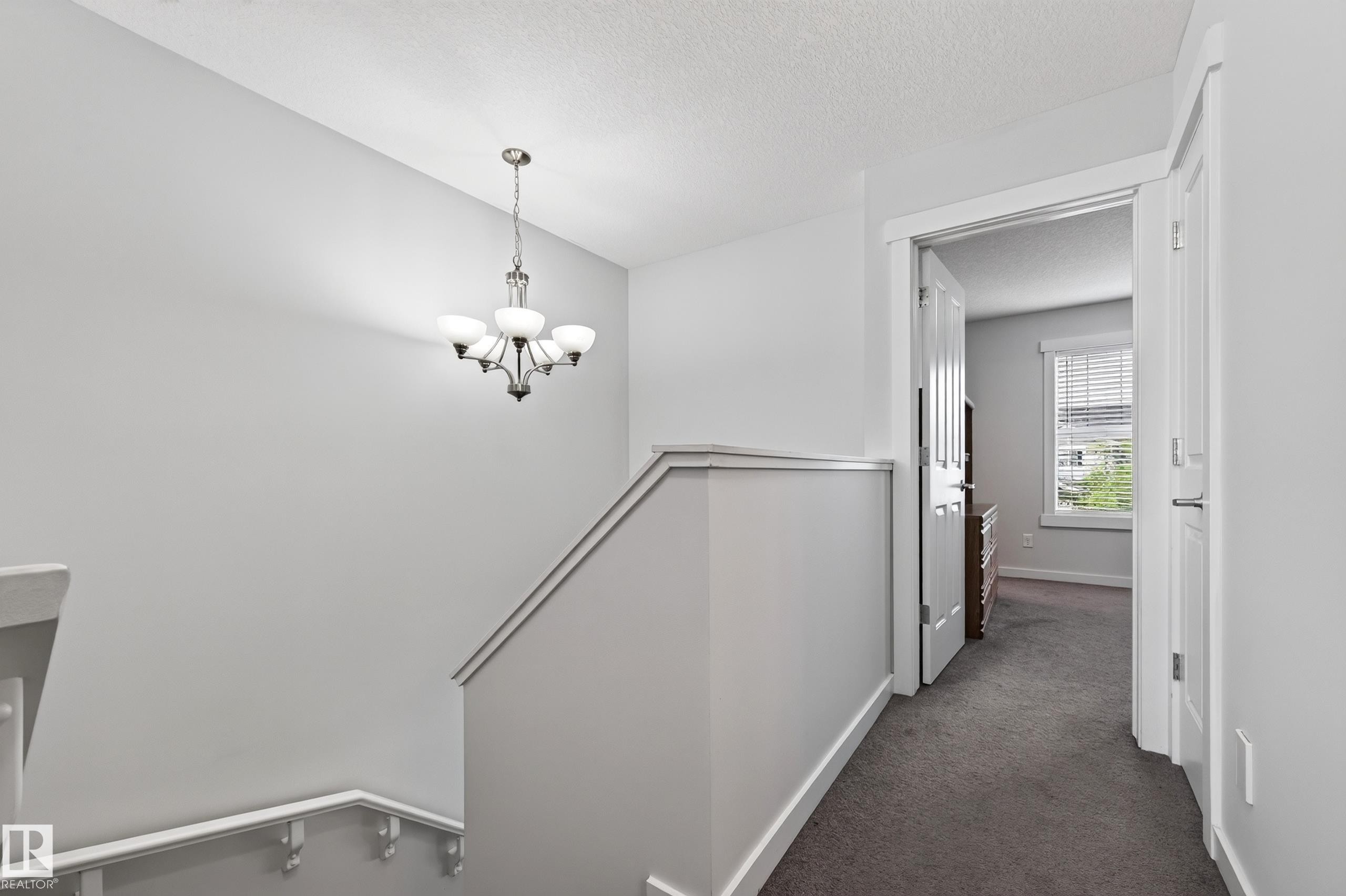 1007 162 Street Sw, Edmonton, AB - Indoor Photo Showing Other Room