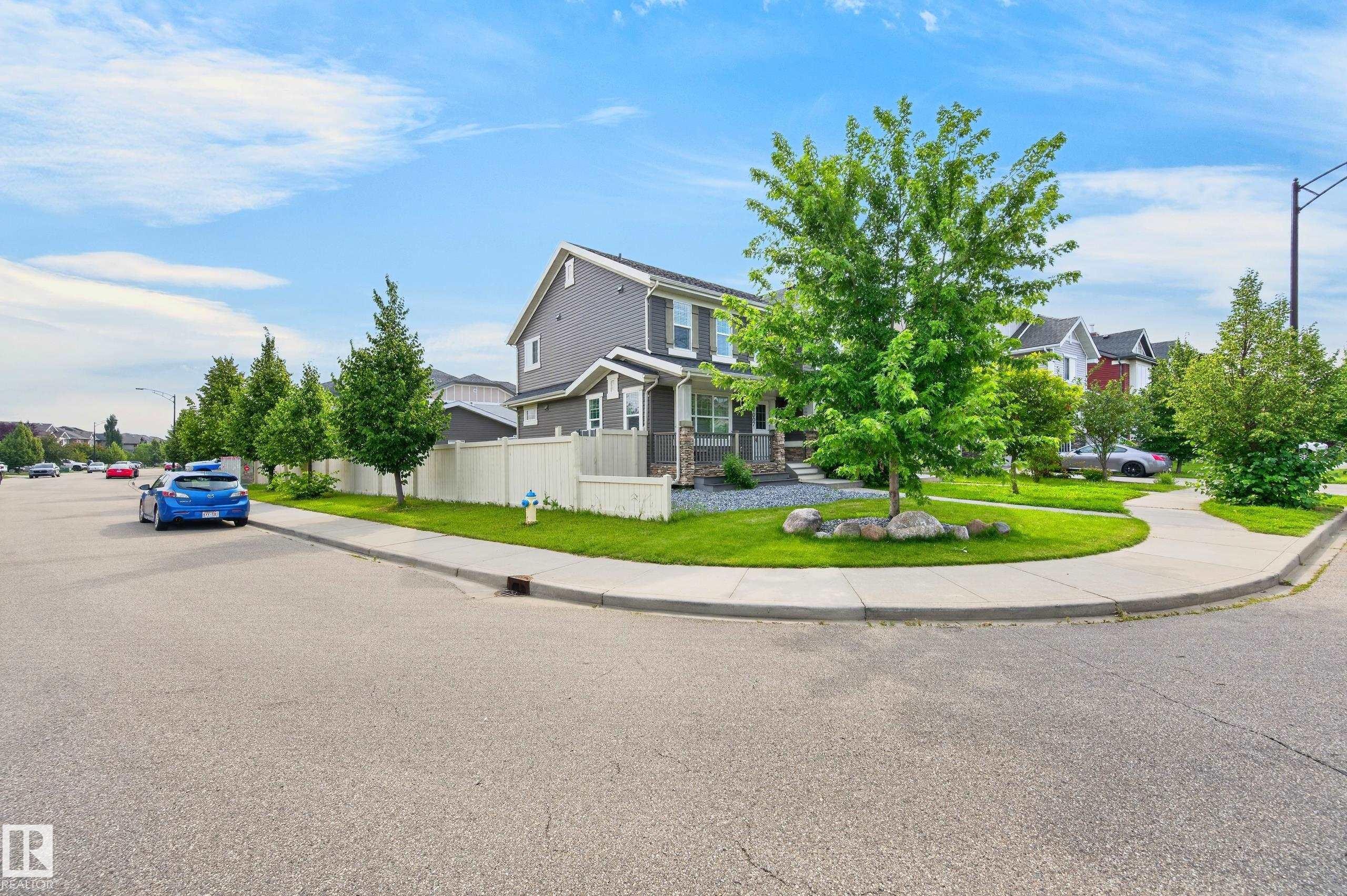 1007 162 Street Sw, Edmonton, AB - Outdoor