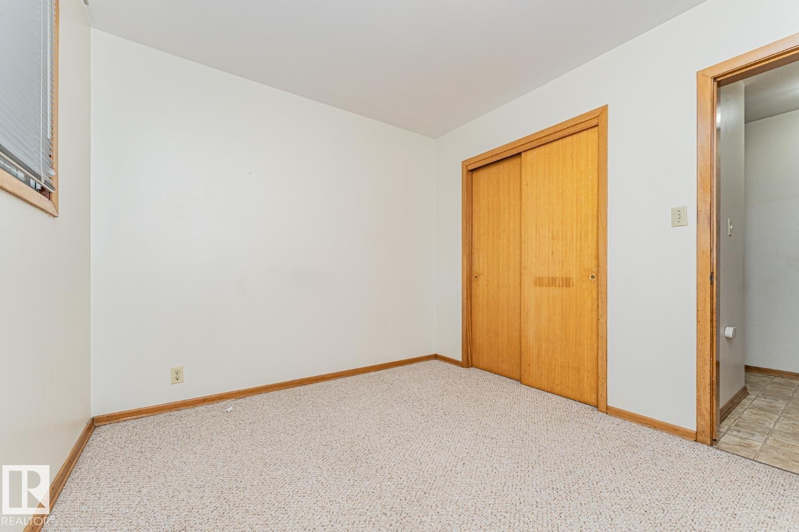 10726 70 Avenue Nw, Edmonton, AB - Indoor Photo Showing Other Room