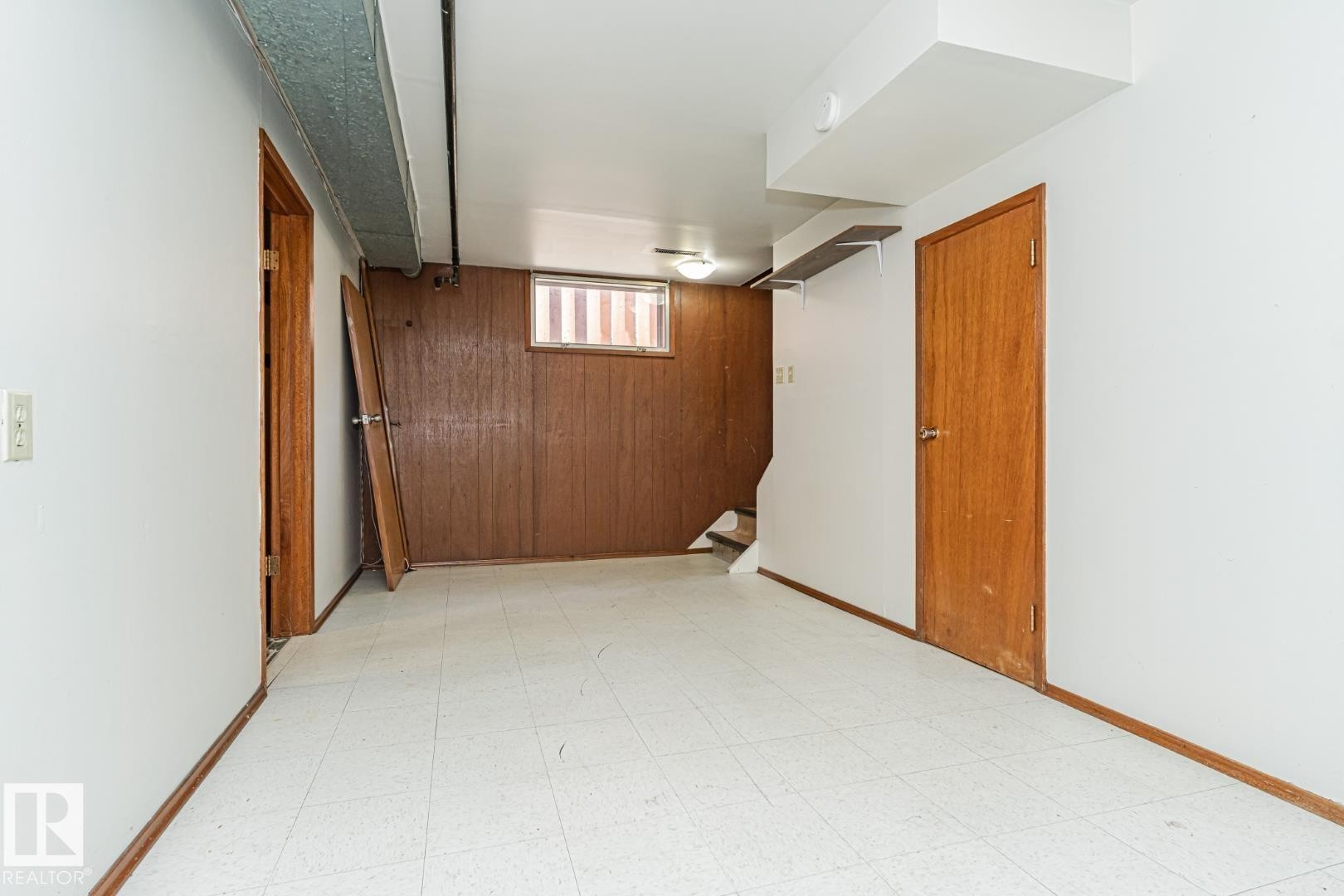 10726 70 Avenue Nw, Edmonton, AB - Indoor Photo Showing Other Room