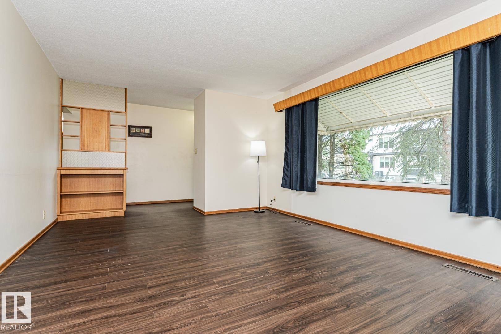 10726 70 Avenue Nw, Edmonton, AB - Indoor Photo Showing Other Room