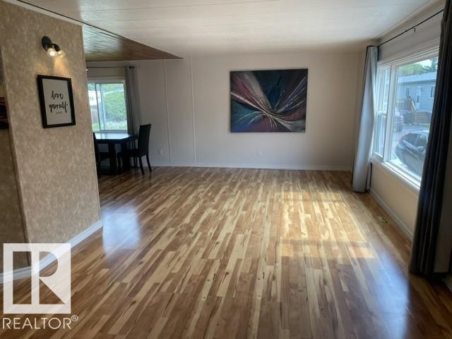 5 Cliff Crescent Northwest, Edmonton, AB - Indoor