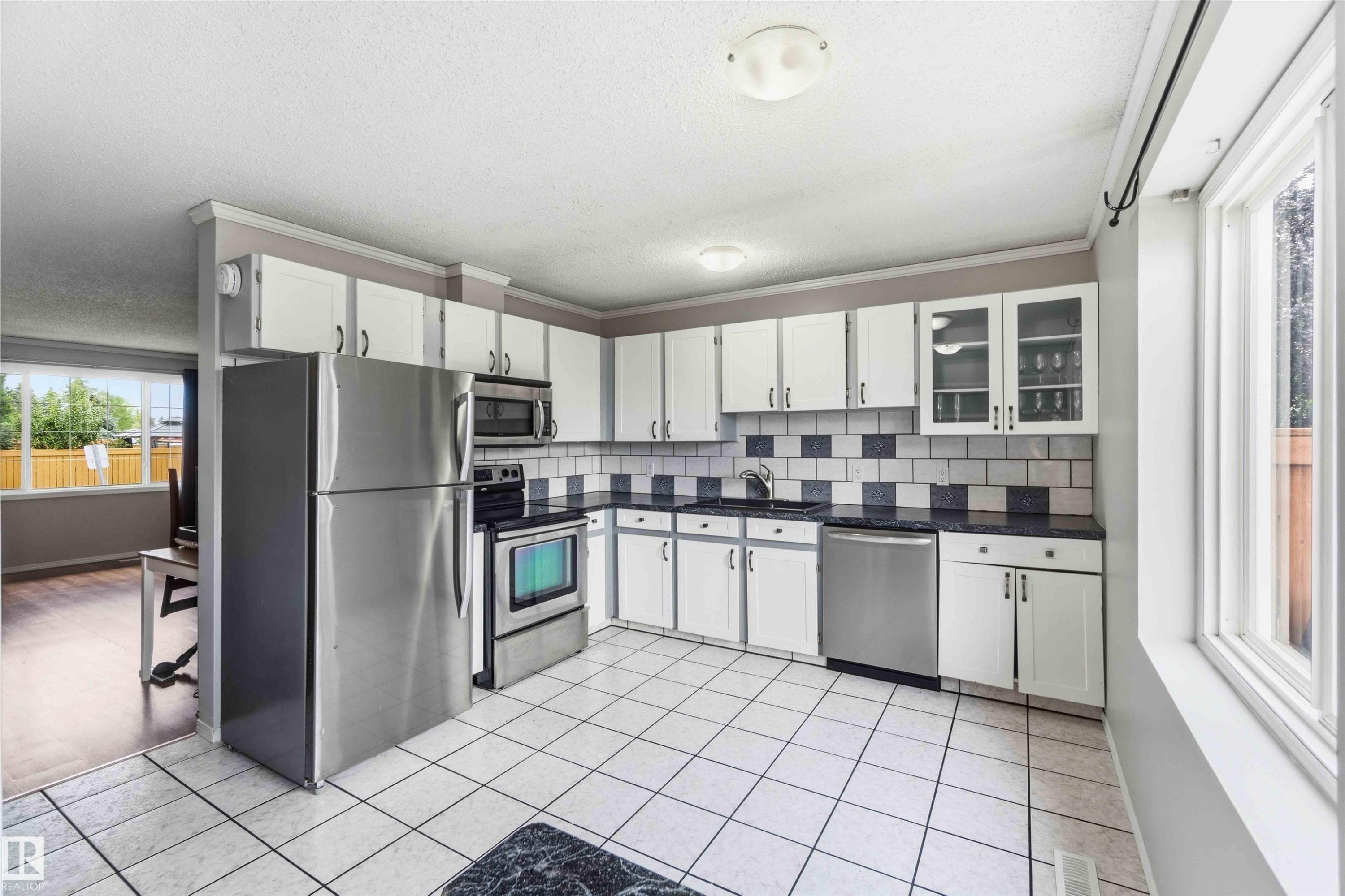 7963 178 Street Nw, Edmonton, AB - Indoor Photo Showing Kitchen With Stainless Steel Kitchen