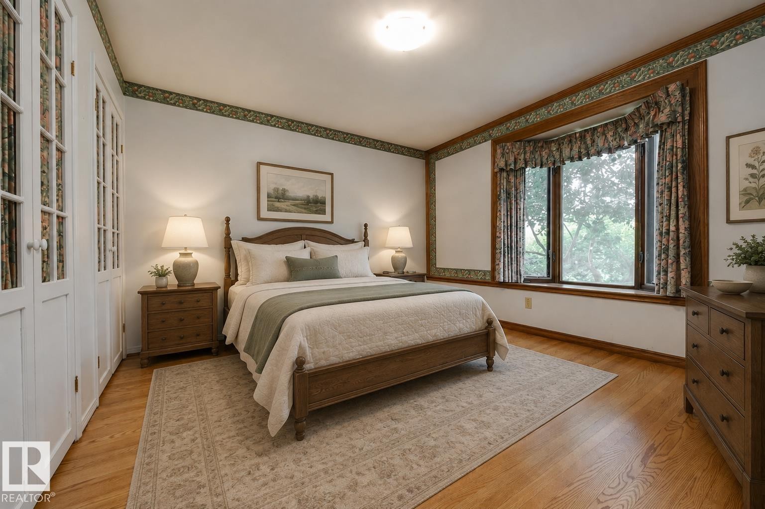 4716 109 Avenue Nw, Edmonton, AB - Indoor Photo Showing Bedroom