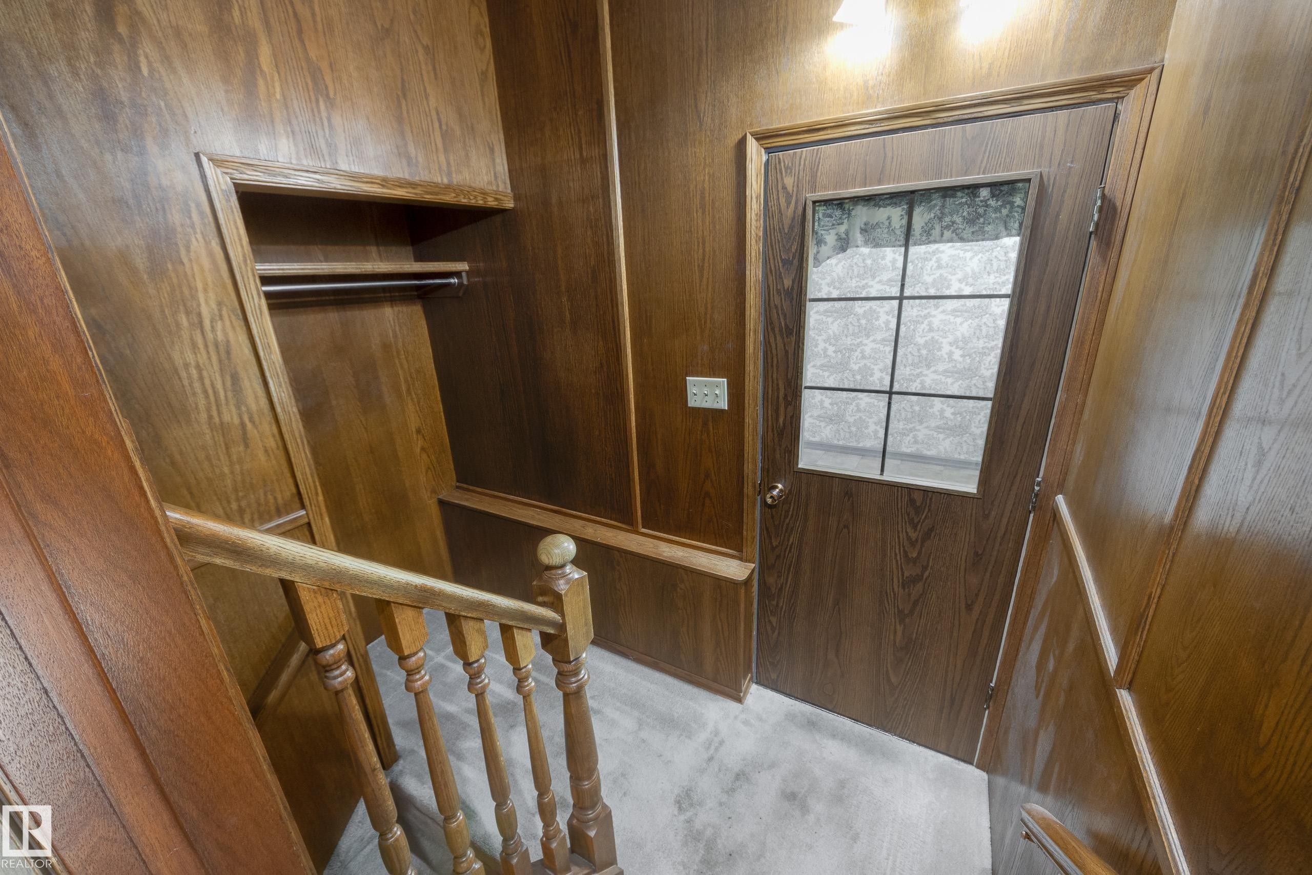 4716 109 Avenue Nw, Edmonton, AB - Indoor Photo Showing Other Room