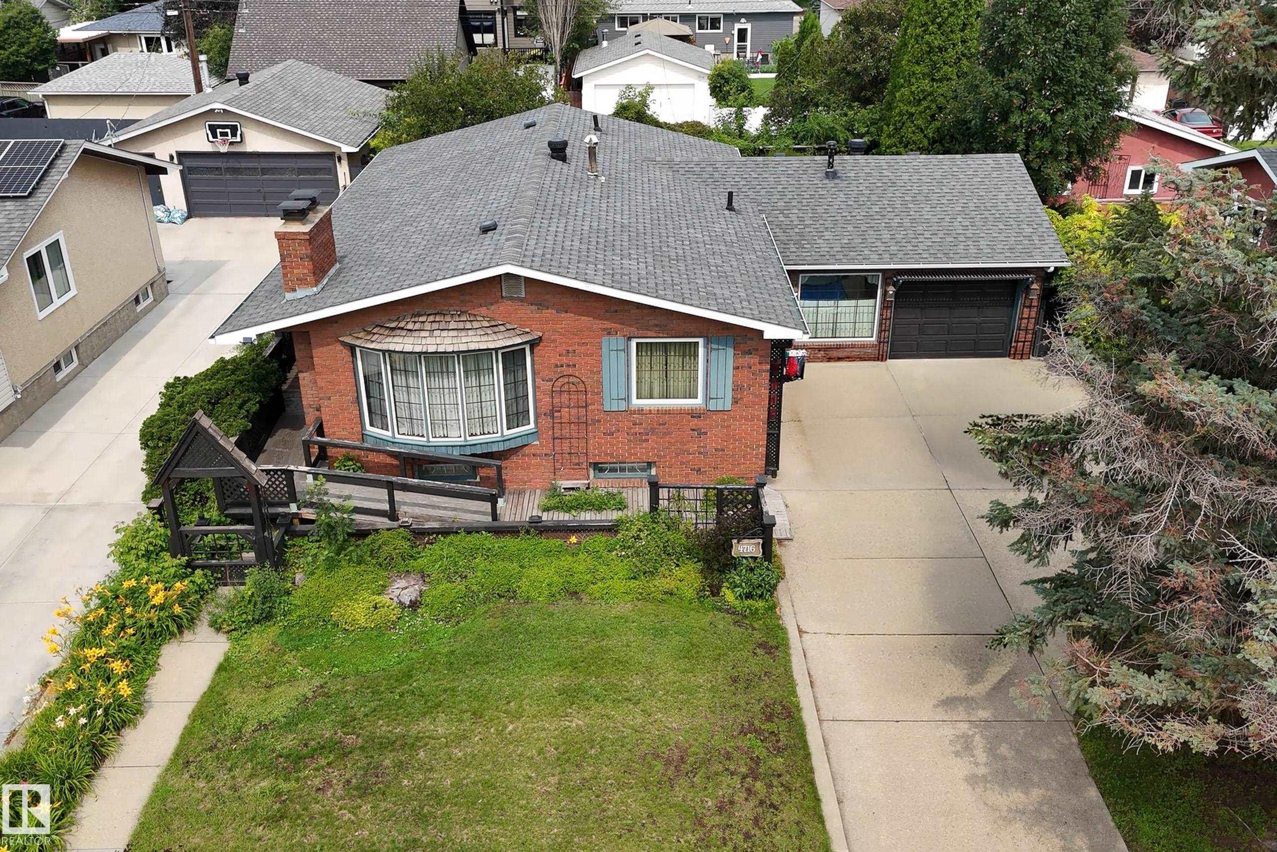 4716 109 Avenue Nw, Edmonton, AB - Outdoor