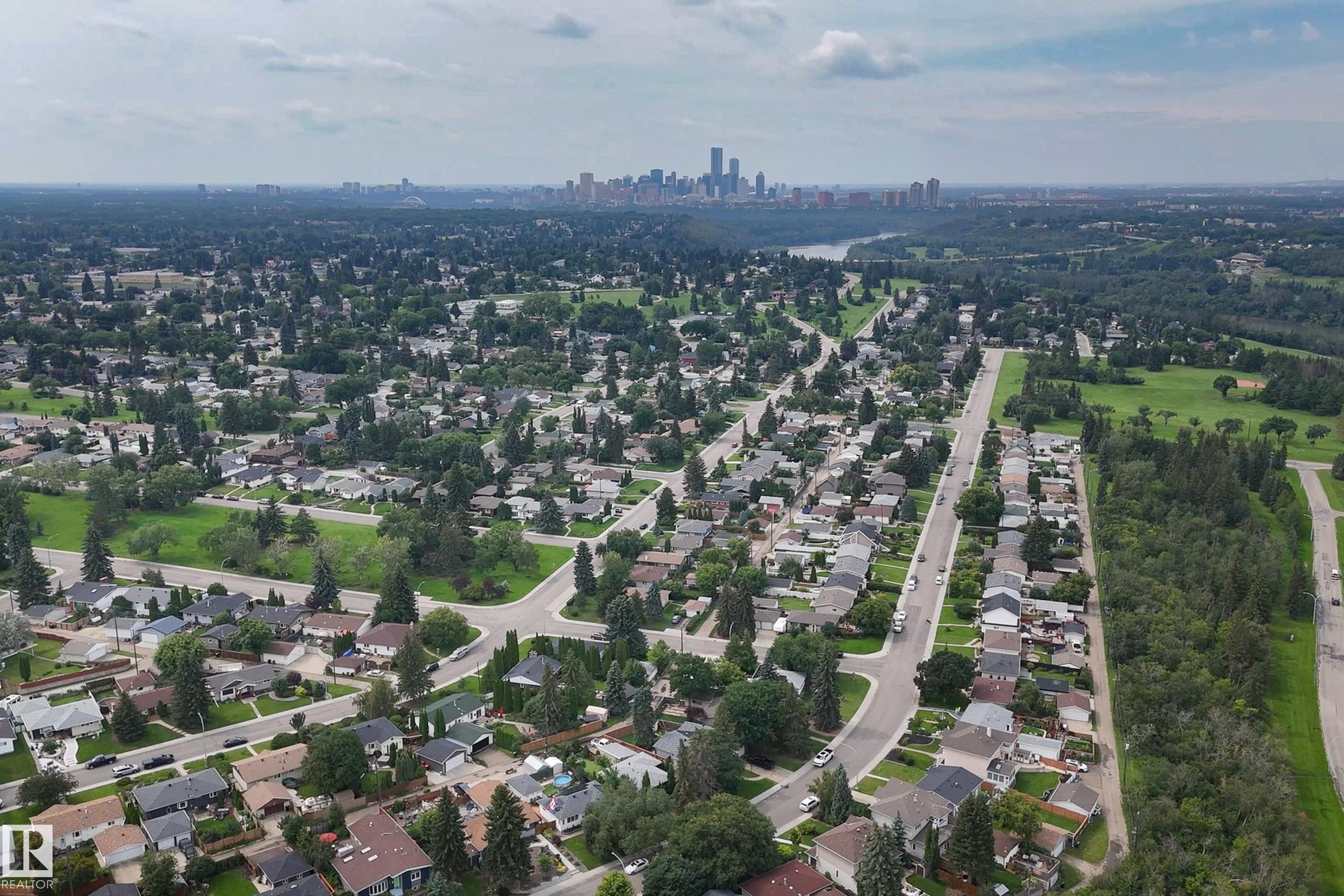 4716 109 Avenue Nw, Edmonton, AB - Outdoor With View