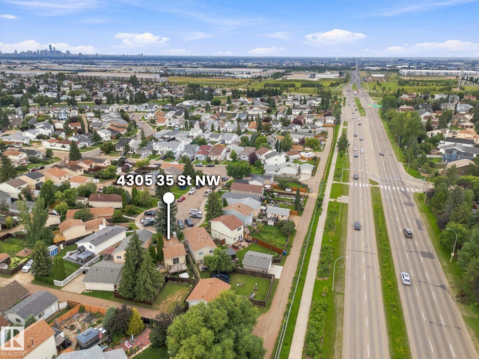 4305 35 Street Nw, Edmonton, AB - Outdoor With View